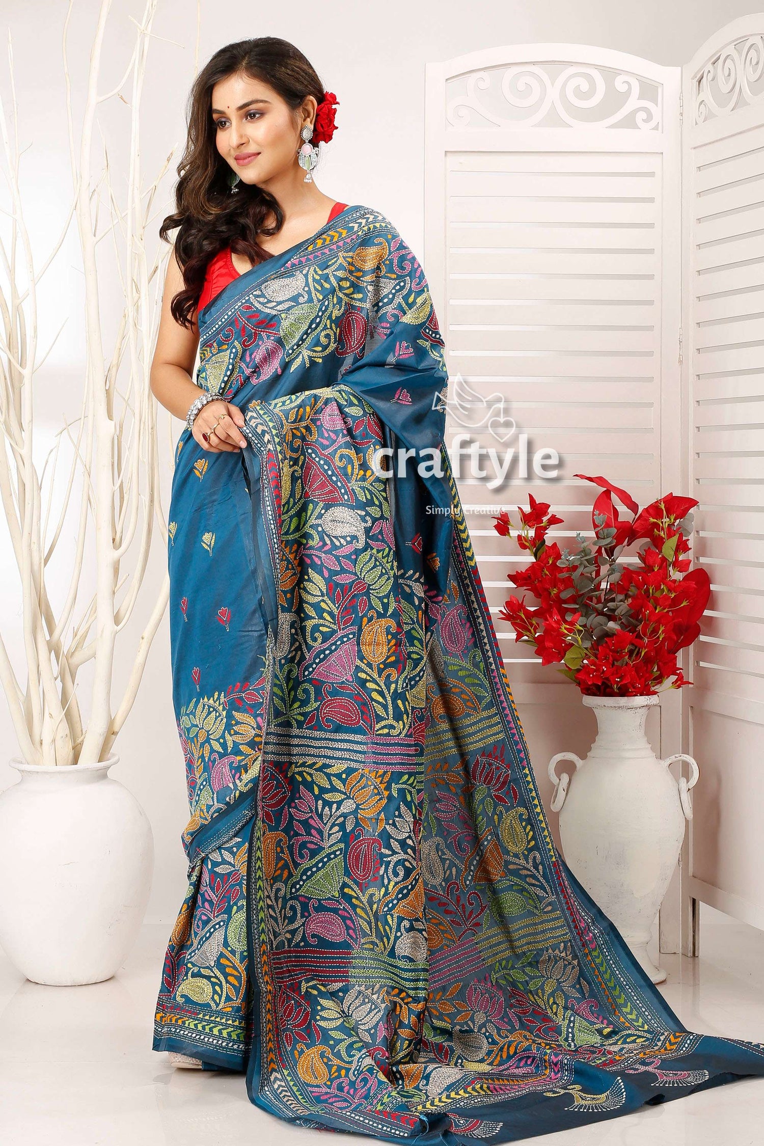 Deep Sea Green Lotus Design Elegant Kantha Silk Saree - Craftyle