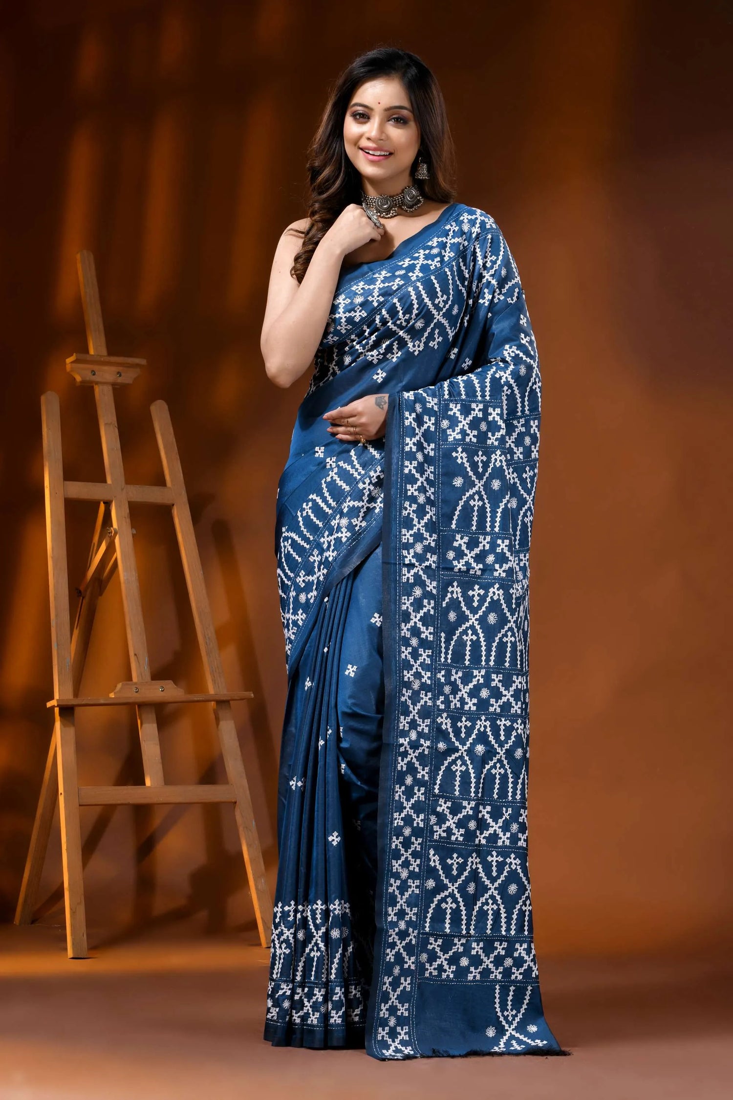Denim blue ethnic silk gujarati stitch saree - hand embroidered 6