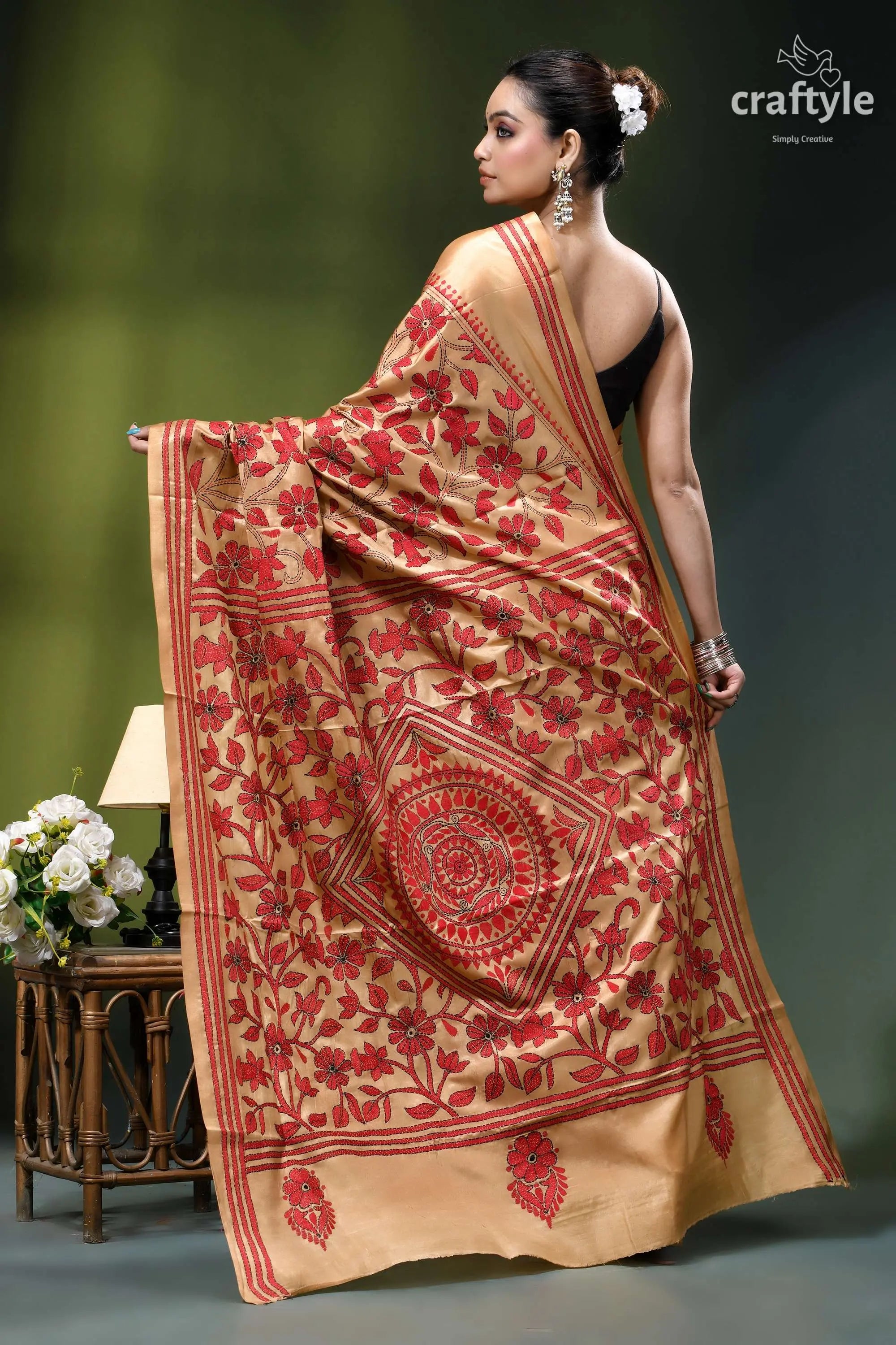 Desert sand red thread work floral silk kantha embroidery saree beige red floral-patterned silk saree 6