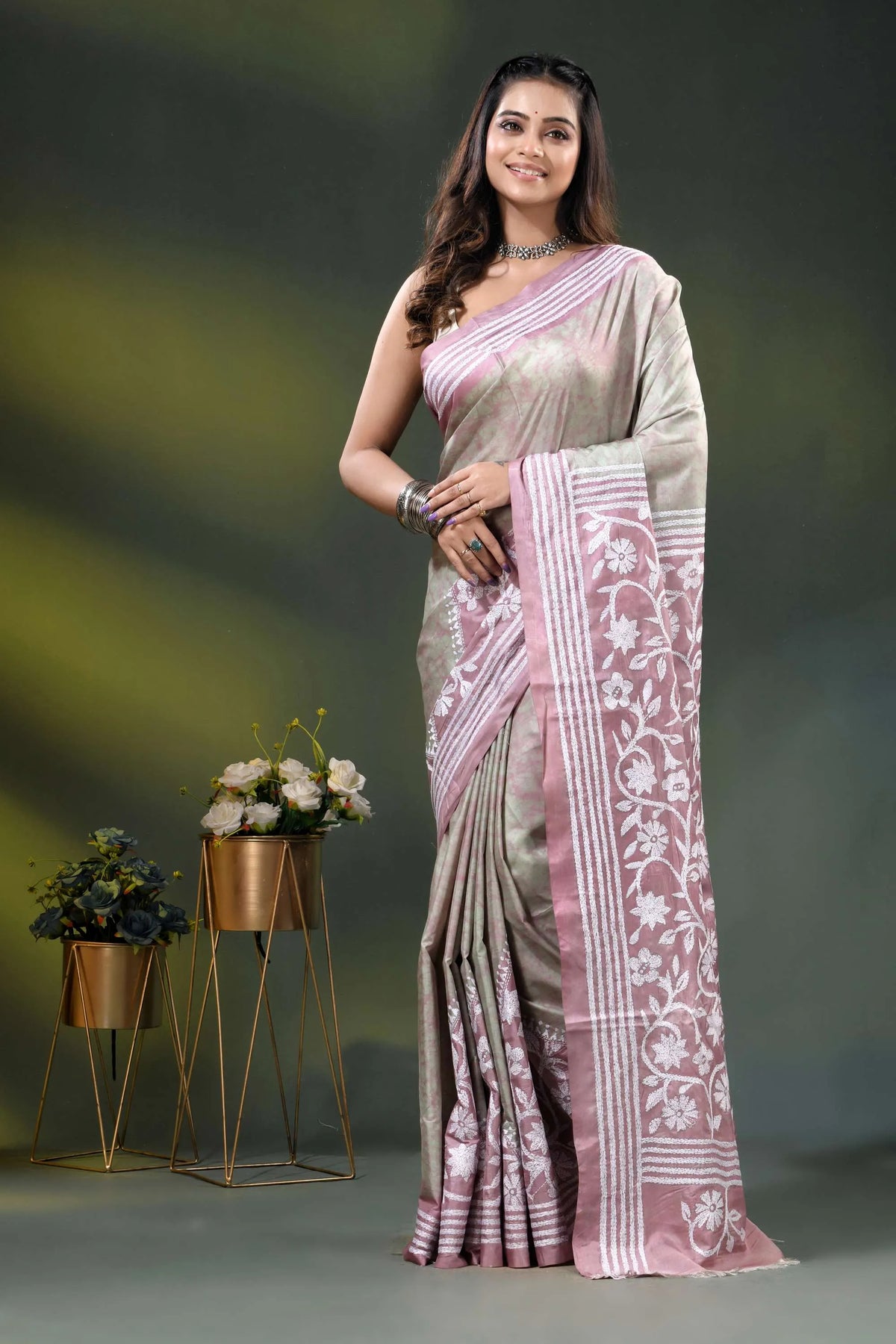 Dusty pink floral design handcrafted batik silk kantha stitch saree 6