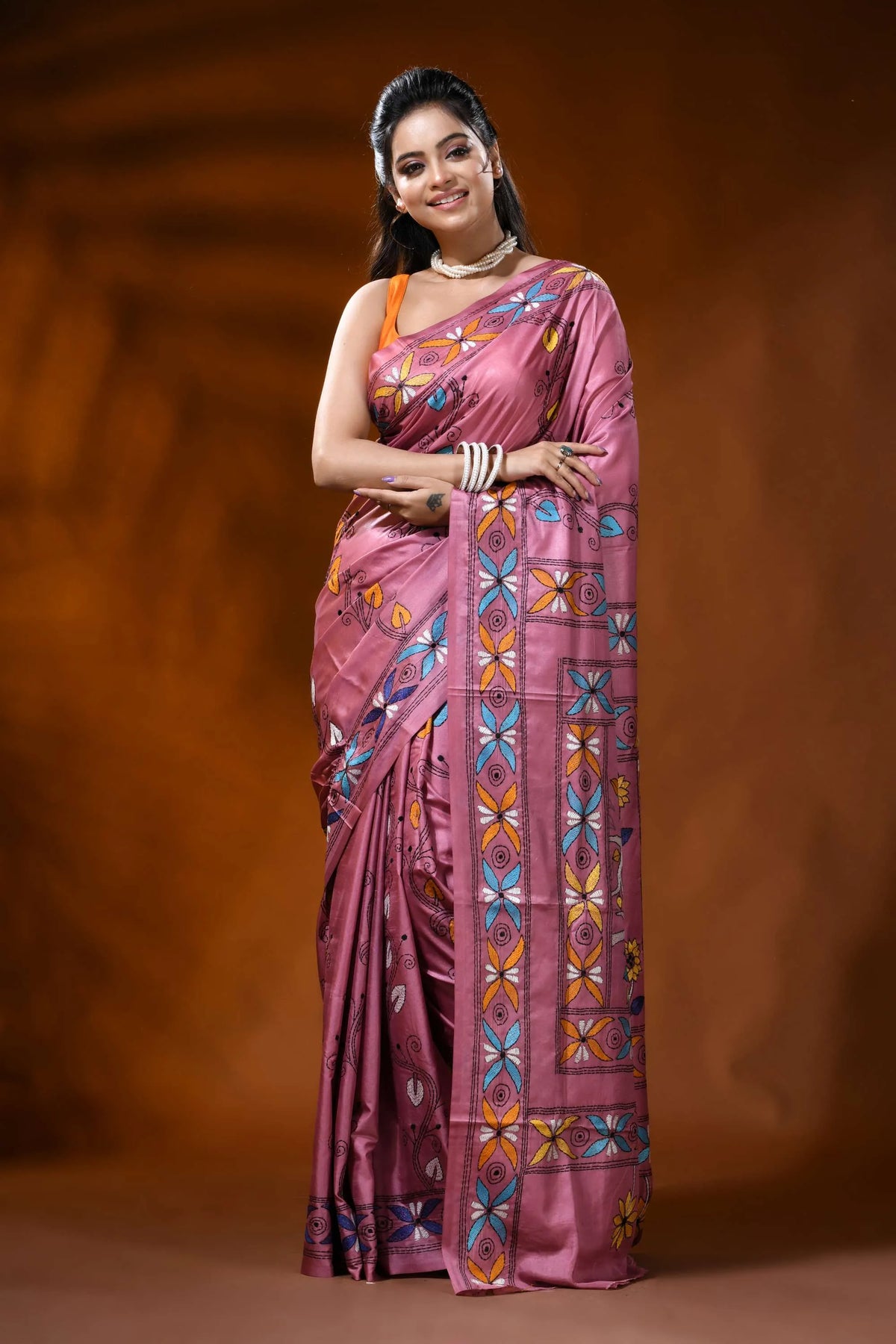 Dusty pink handmade silk kantha saree with parrot floral design 6