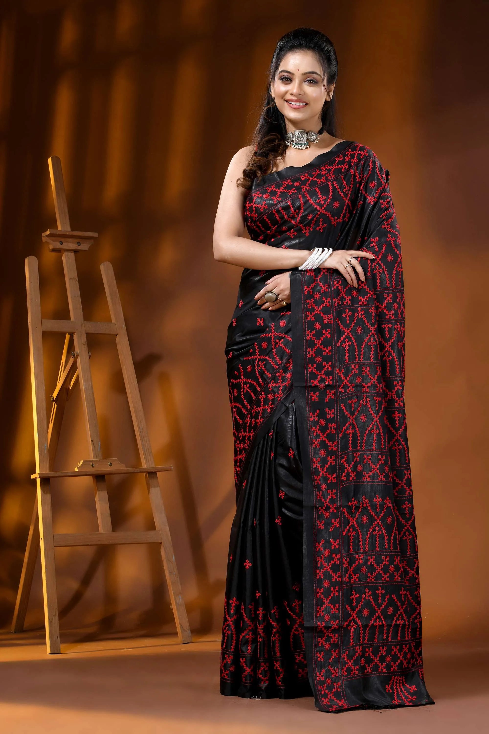 Ebony black handcrafted silk gujarati stitch saree - red thread ethnic design 6