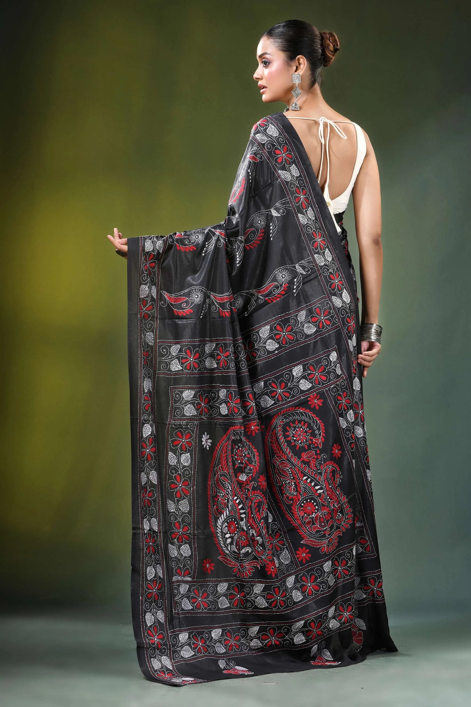Ebony black paisley motif handcrafted silk kantha saree intricate red 5
