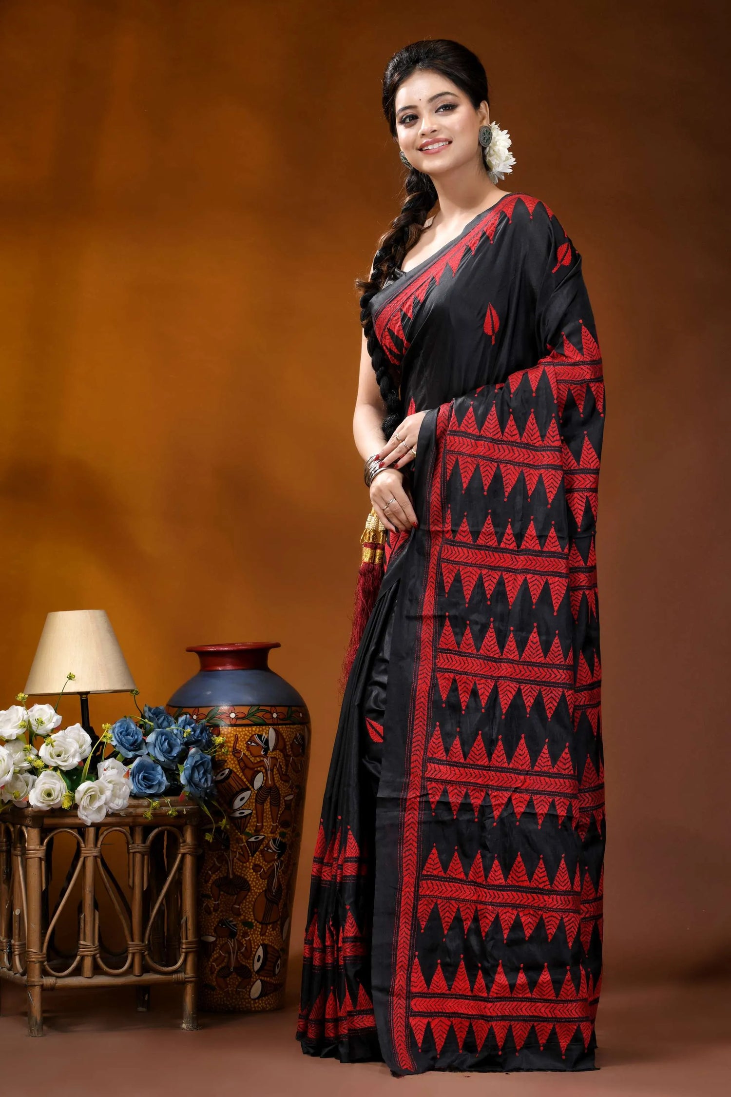 Ebony black red thread geometric motif handcrafted kantha silk saree black red patterned saree geometric 3