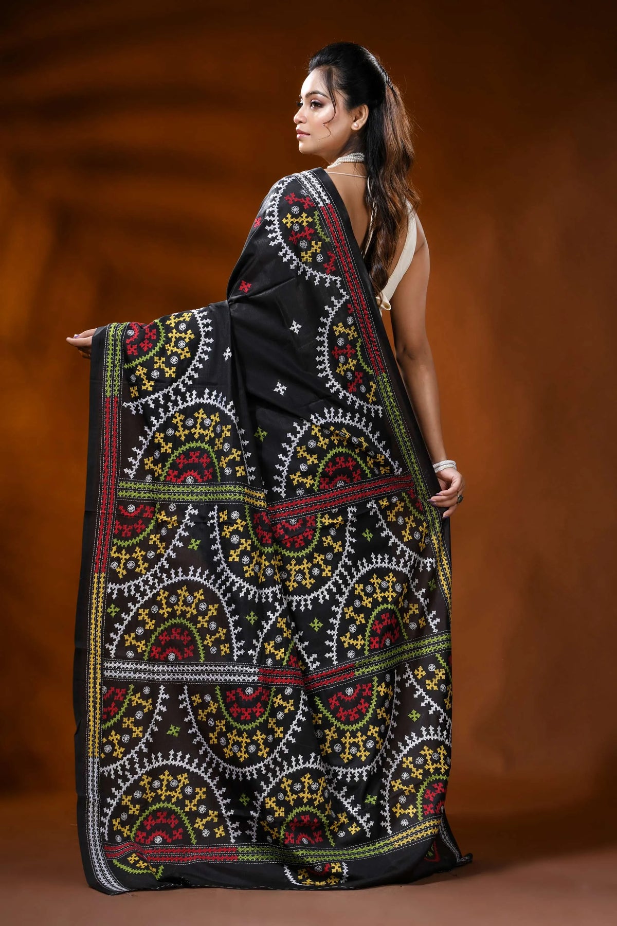 Ebony black silk kutch embroidery saree with multicolor ethnic motifs 5