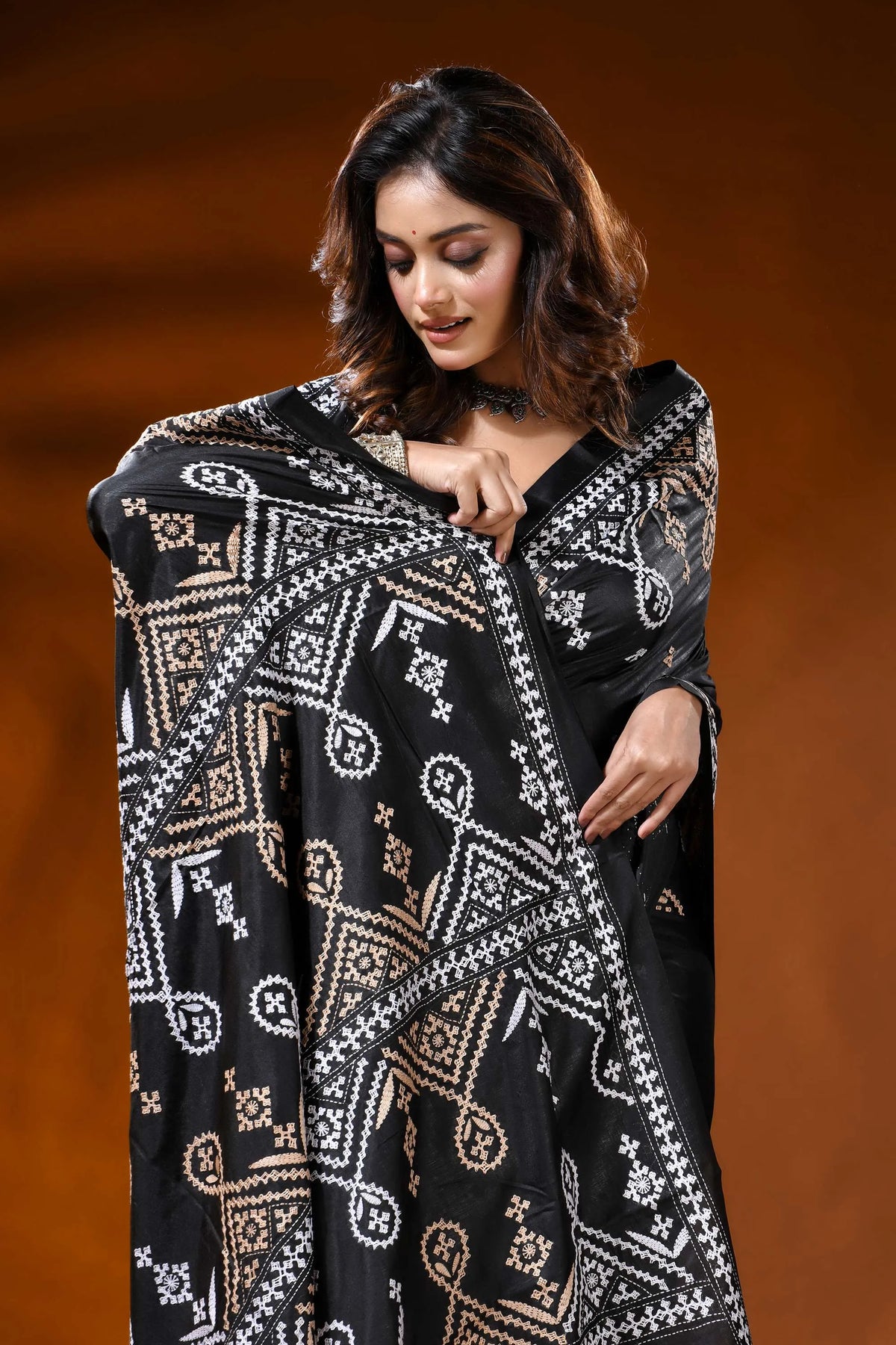 Ebony black silk kutch work saree with handmade ethnic design 2