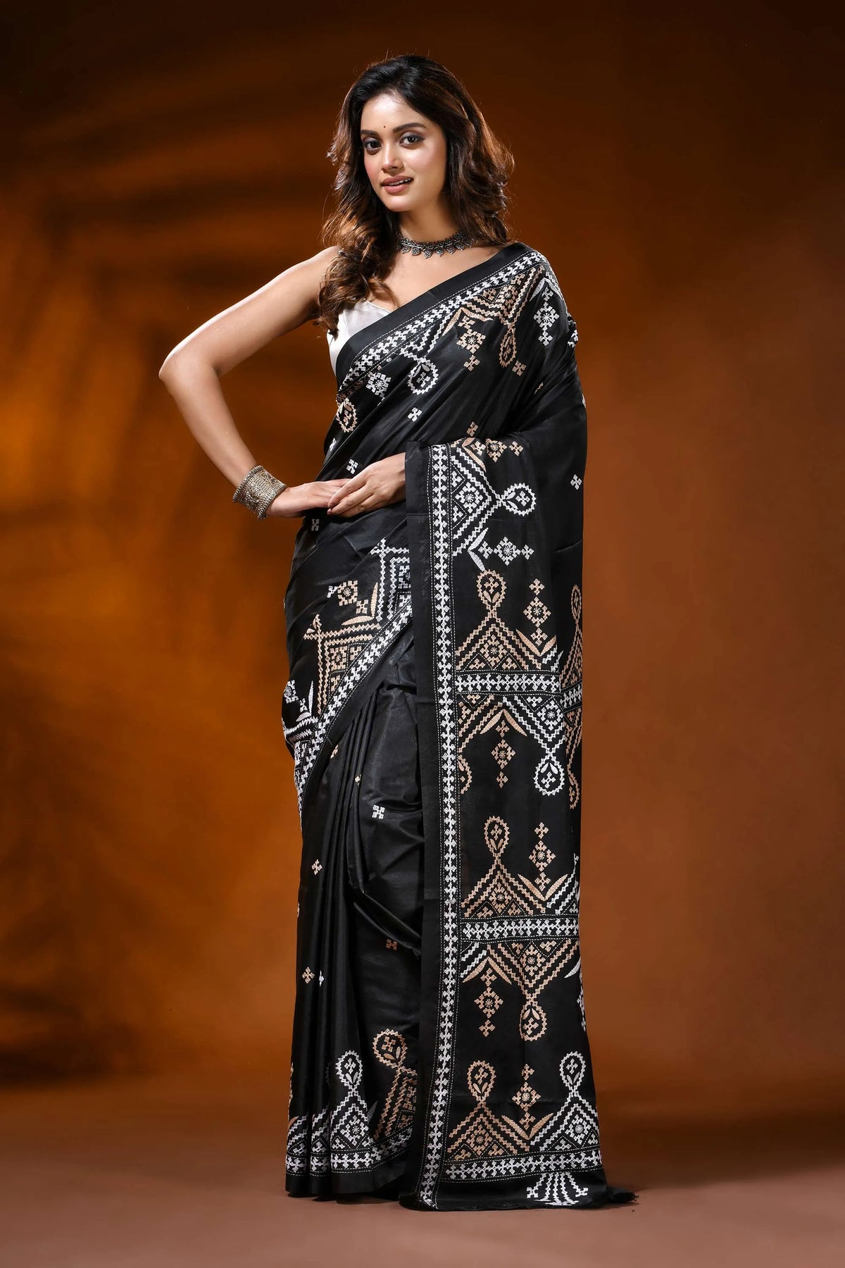 Ebony black silk kutch work saree with handmade ethnic design 6