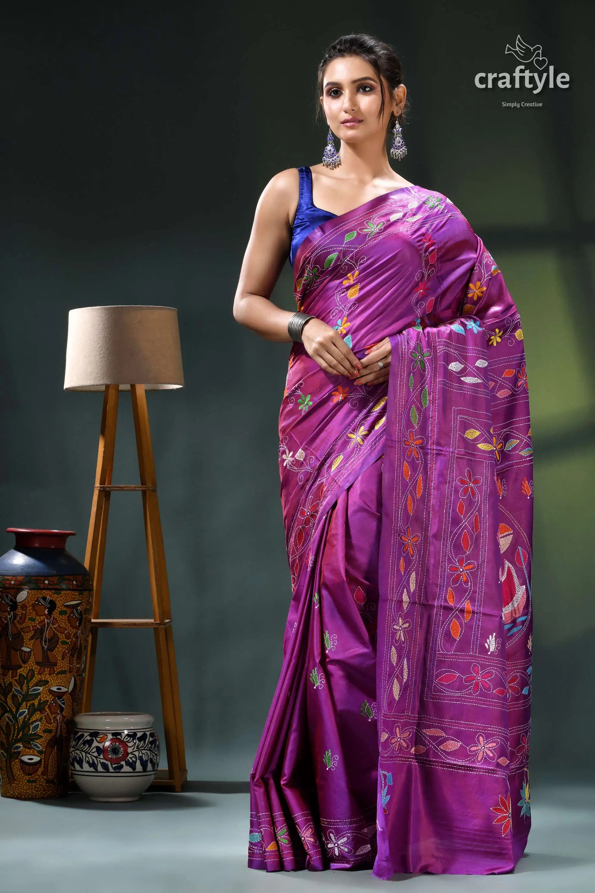 Elegant swan motif plum artisanal kantha work silk saree purple saree gold embroidery floral 6