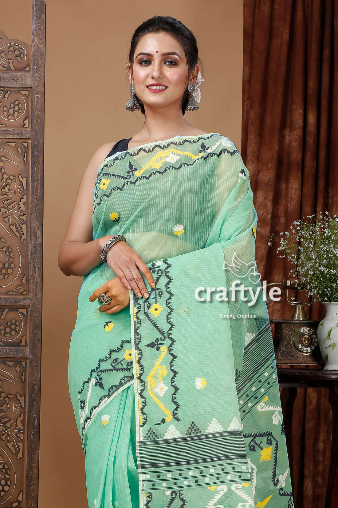 Fern Green Handloom Jamdani Saree - Exquisite Bengal Design - Craftyle