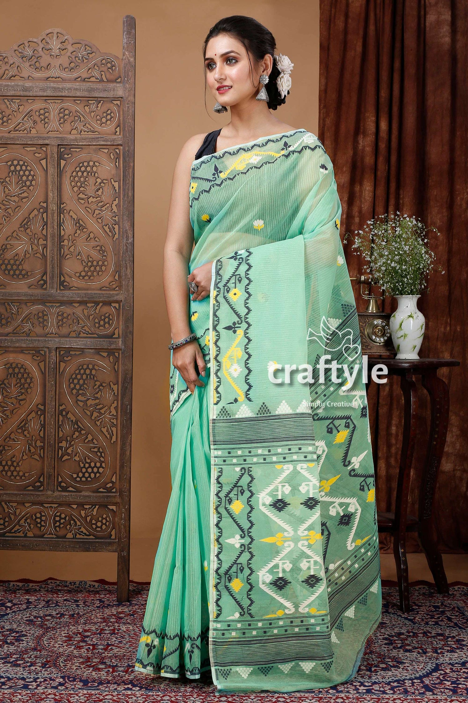 Fern Green Handloom Jamdani Saree - Exquisite Bengal Design - Craftyle