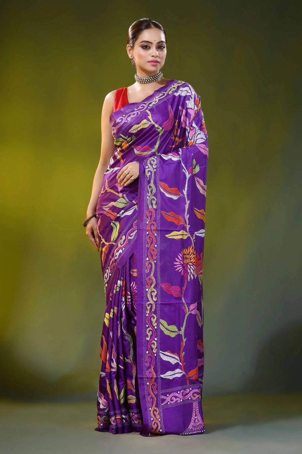 Floral motif bright purple handmade silk kantha stitch saree 7