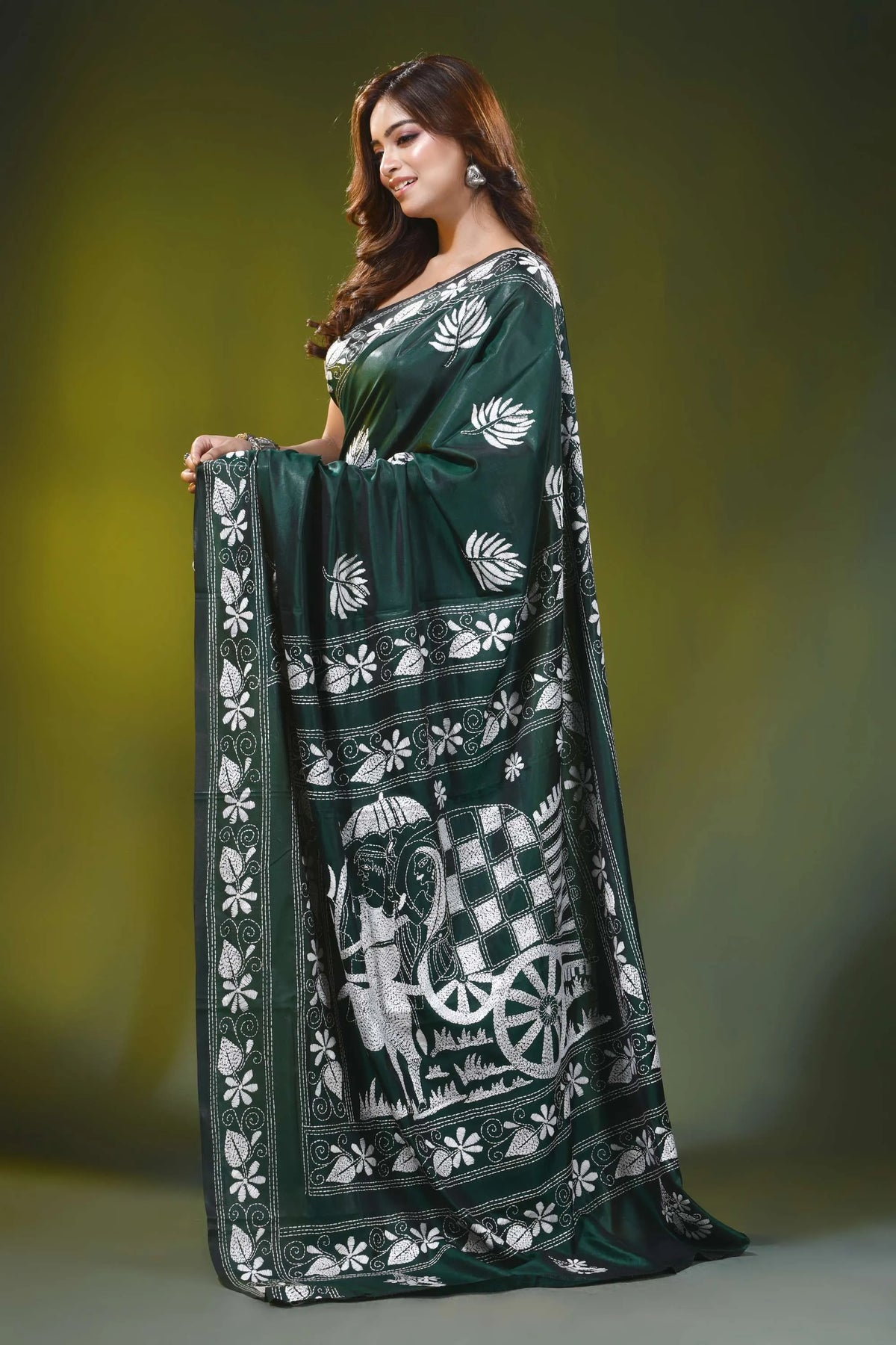Forest green silk kantha stitch saree with handmade bullock cart motif 3