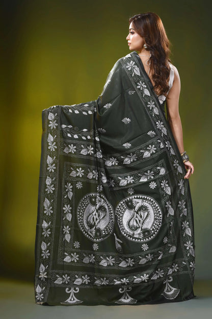Forest green silk kantha work saree with handcrafted fish motif 4