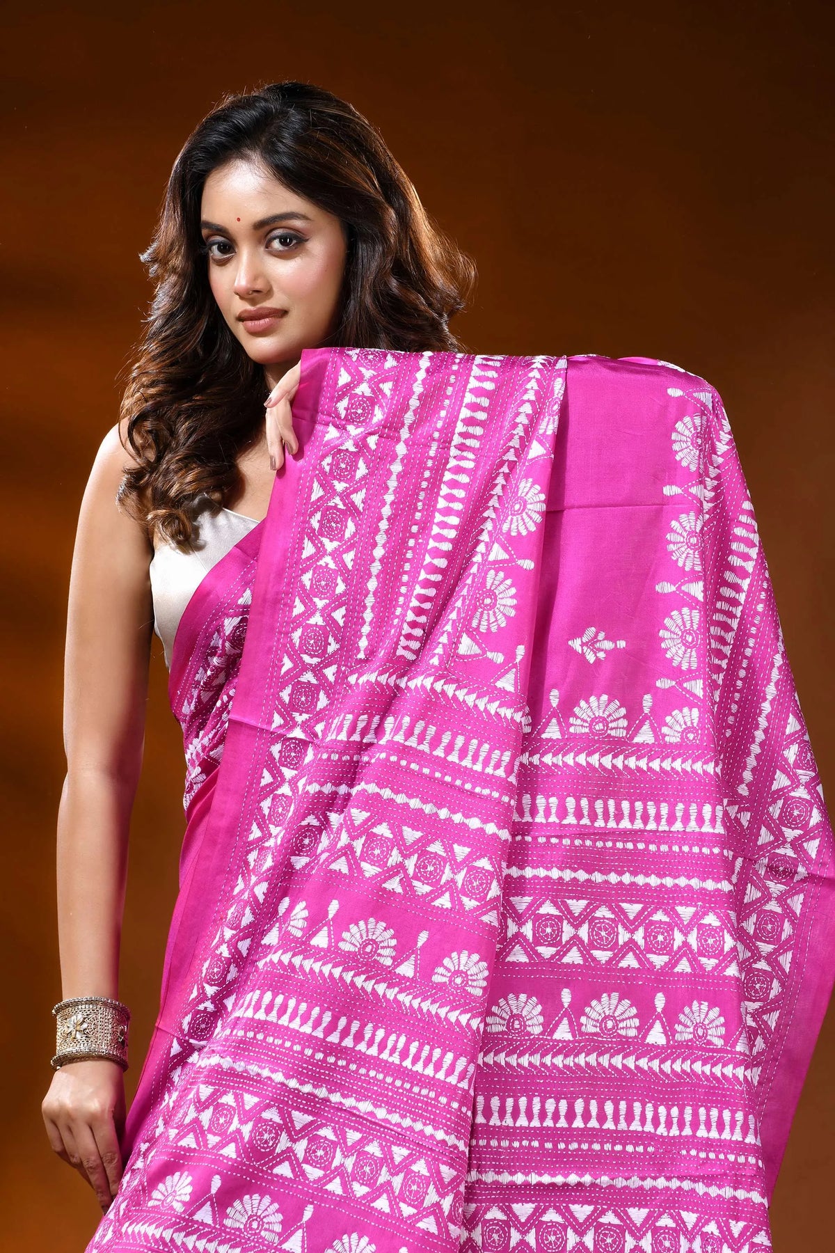 Fuchsia pink silk kantha saree with handcrafted ethnic floral design 2