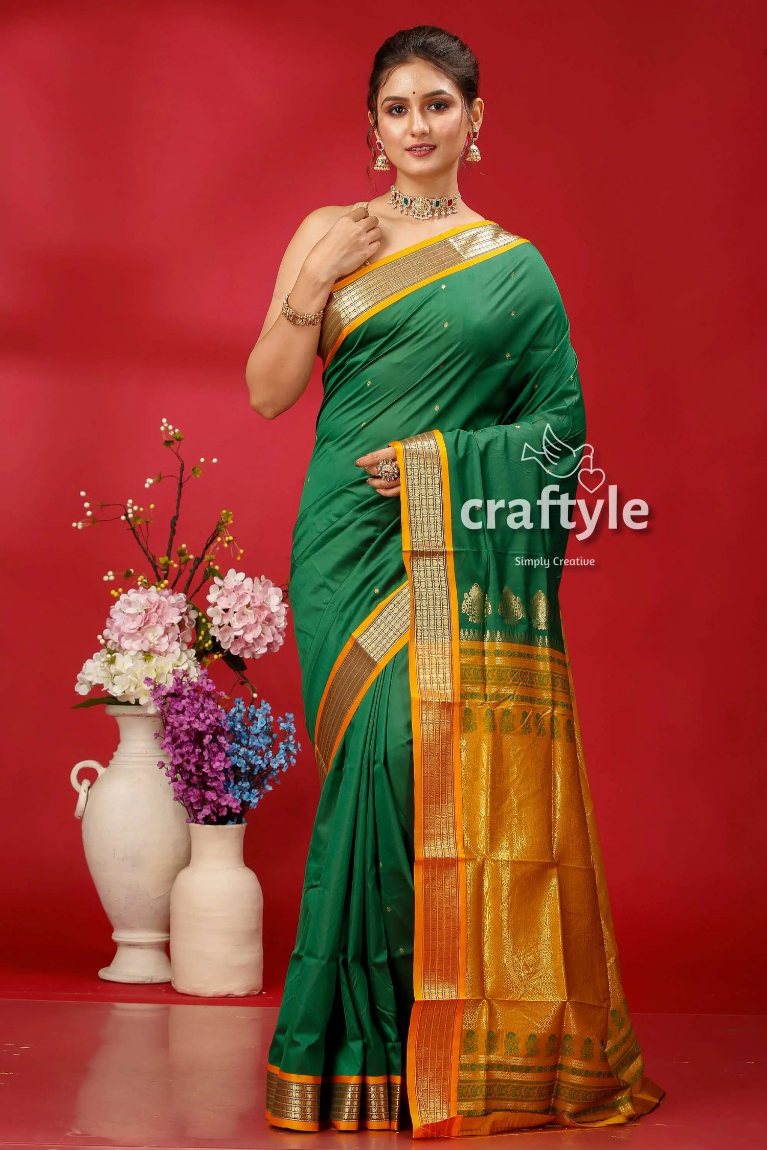 Fun green bomkai silk saree with zari border - beautiful and versatile green gold saree 1