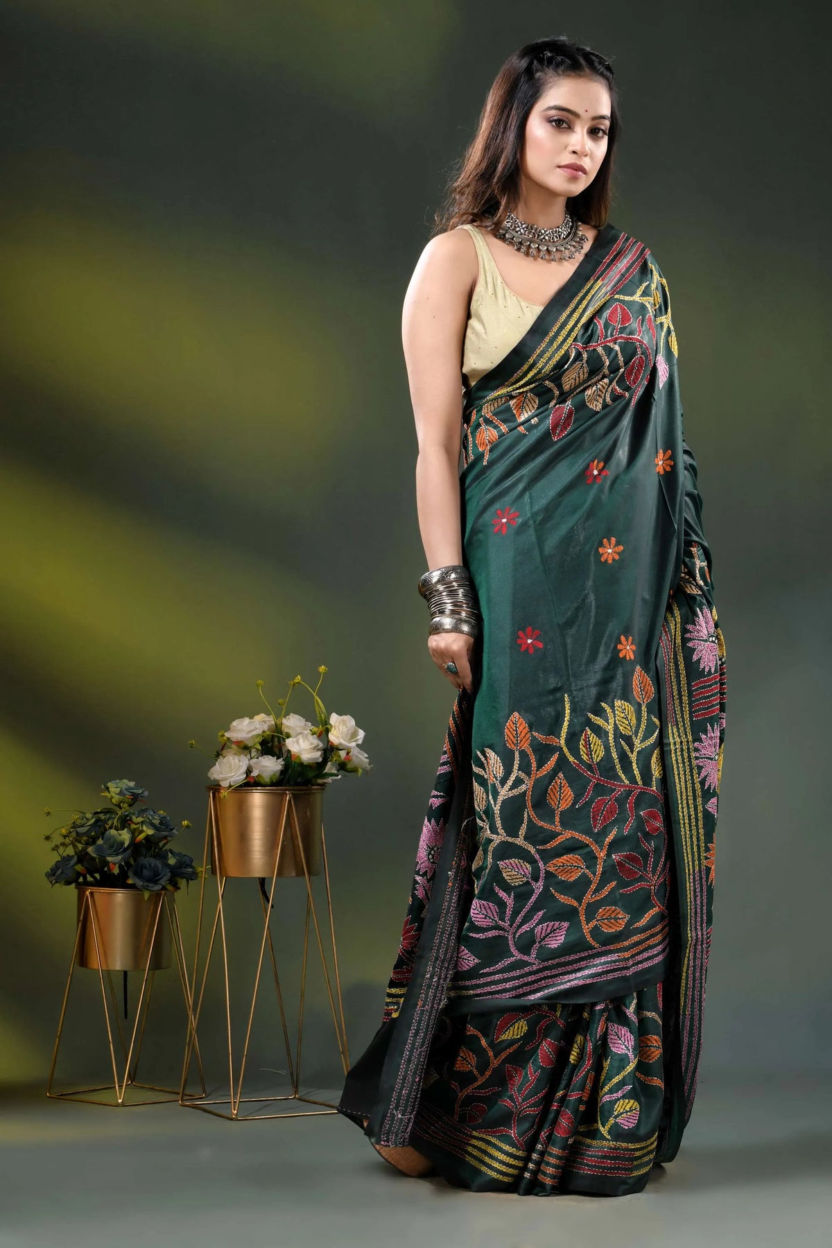 Gable green multicolor floral design handmade kantha silk saree 5
