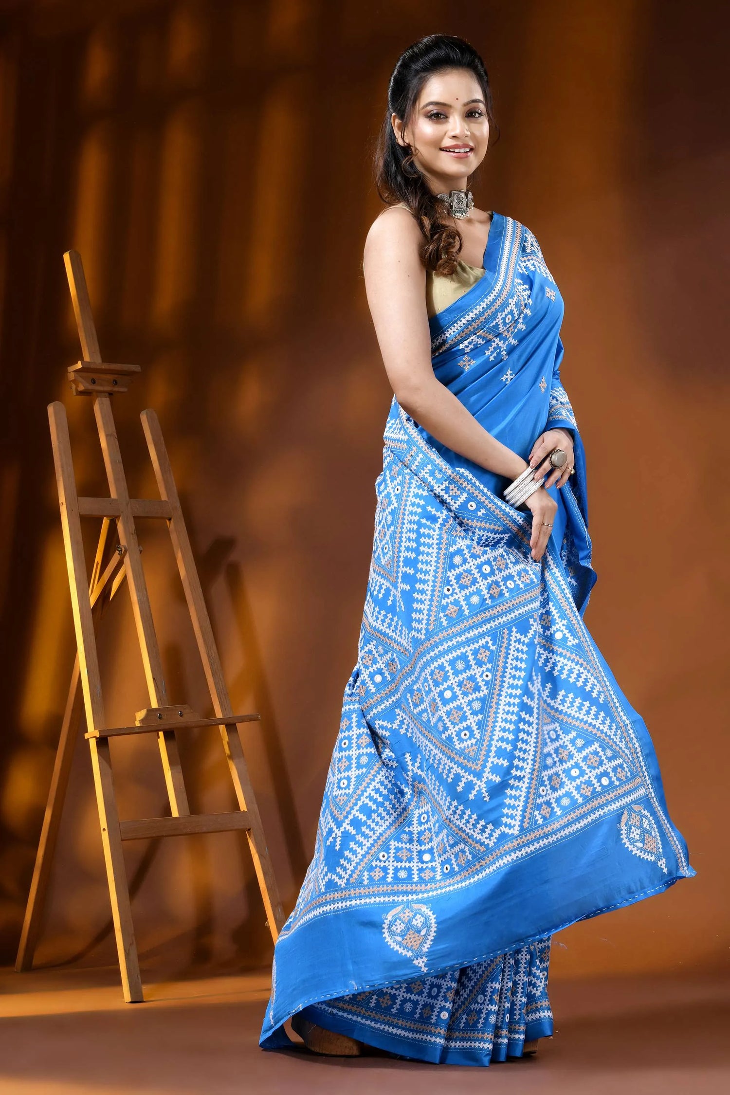 Geometric design bright blue silk kutch embroidery saree with mirror detailing 4