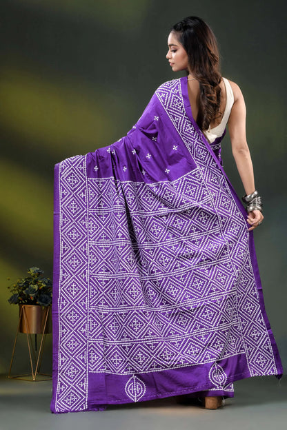 Geometric kutch work purple silk saree with handcrafted detailing 5
