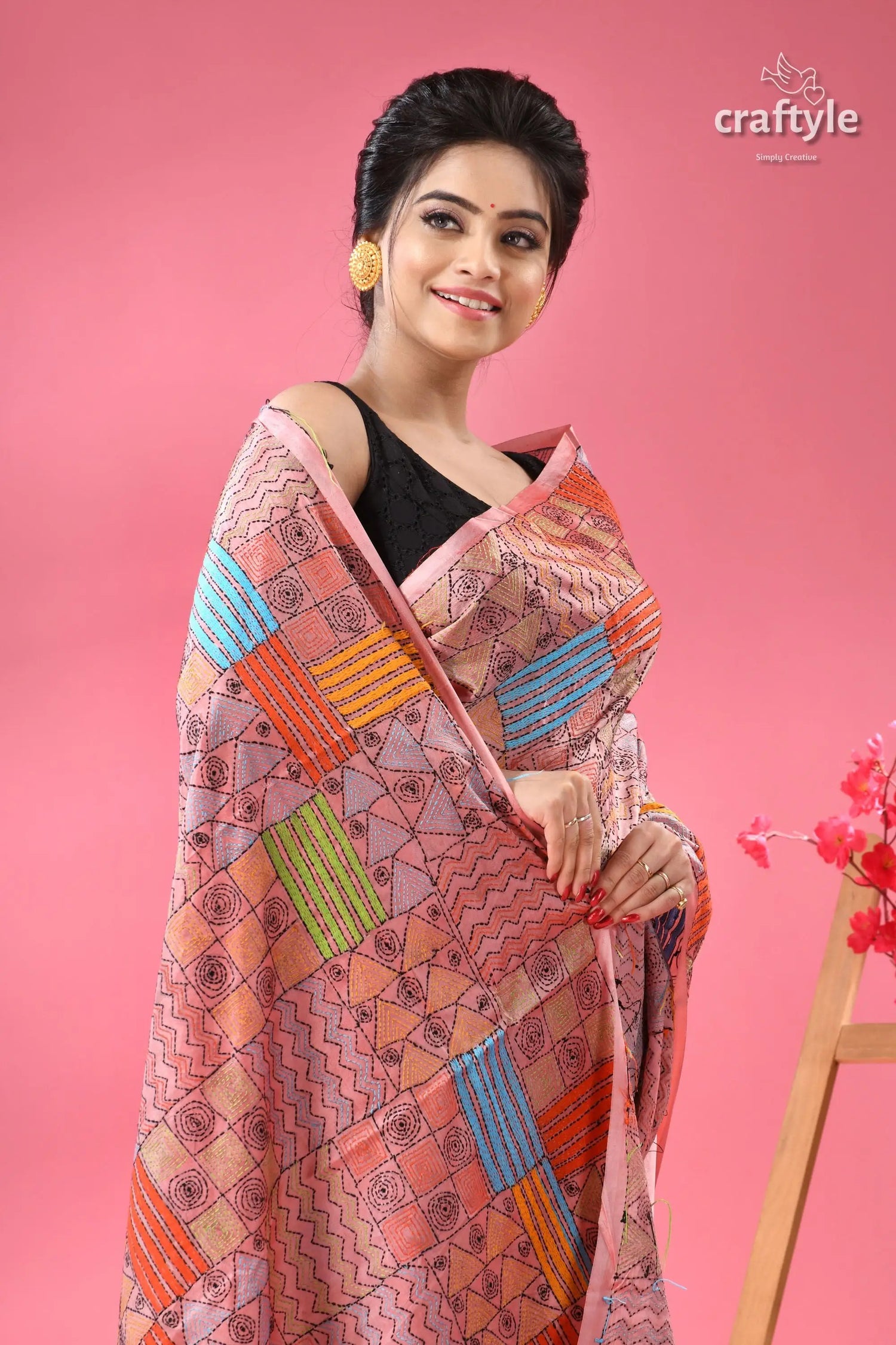 Geometric pattern blossom silk kantha saree party wear woman light pink patterned sari 2