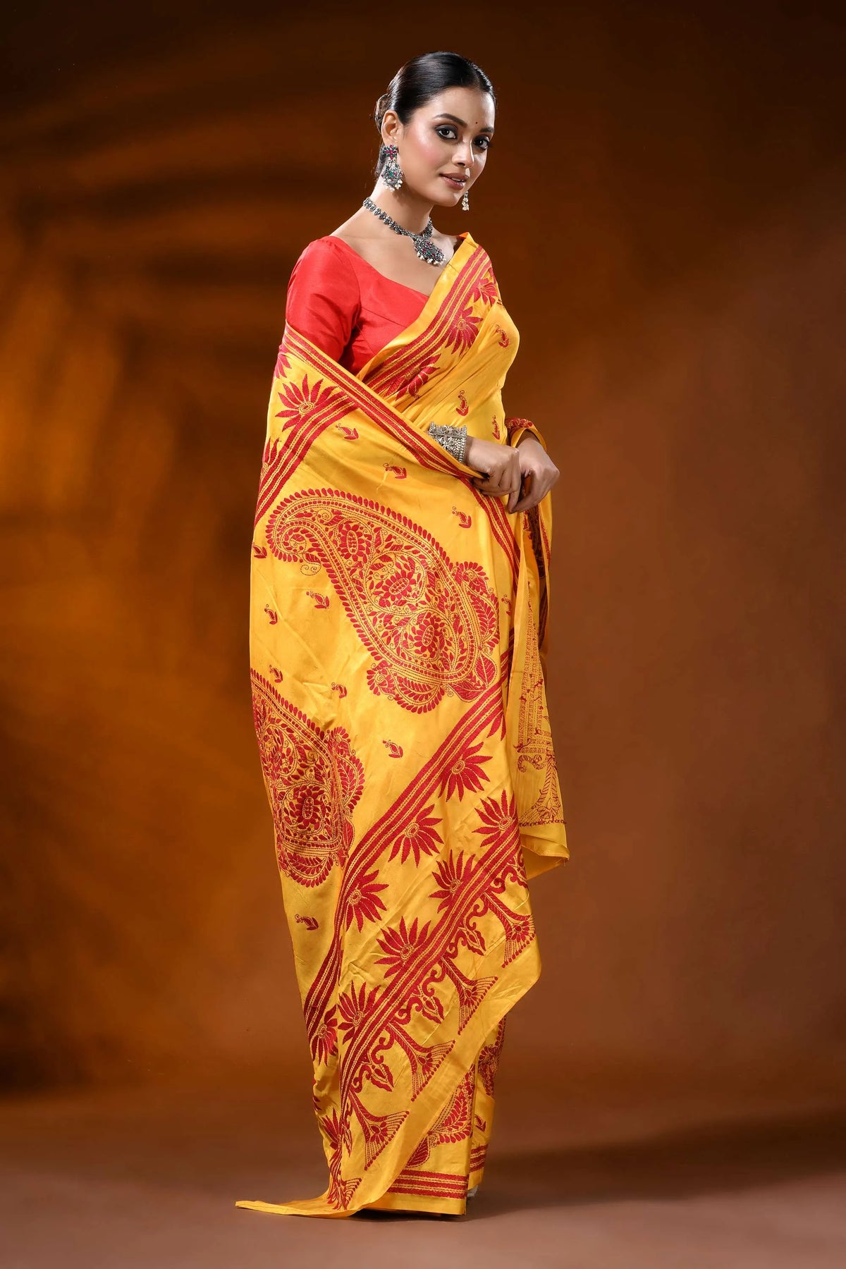 Golden yellow kantha silk saree with red paisley ethnic design 4