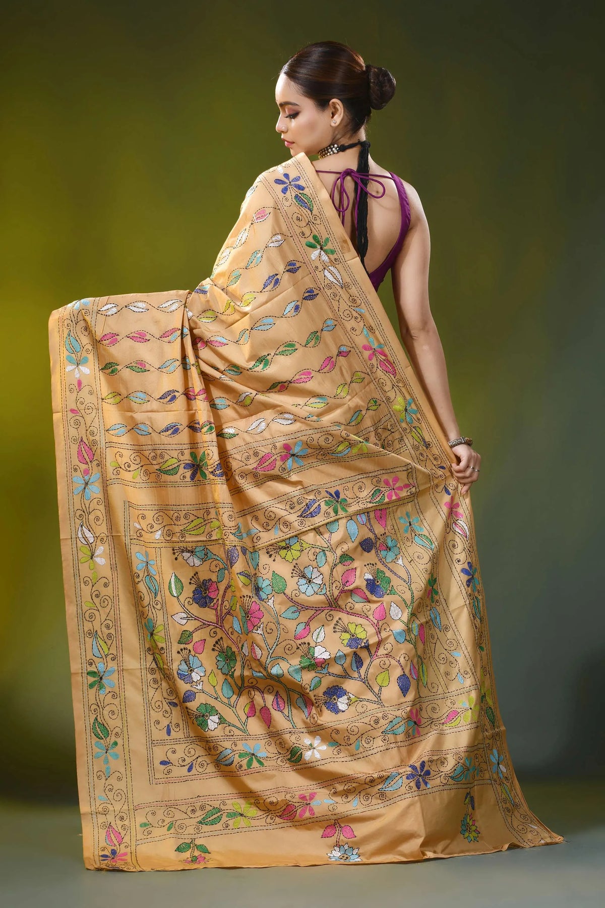 Hand embroidered beige sand silk kantha saree floral vine motif 5