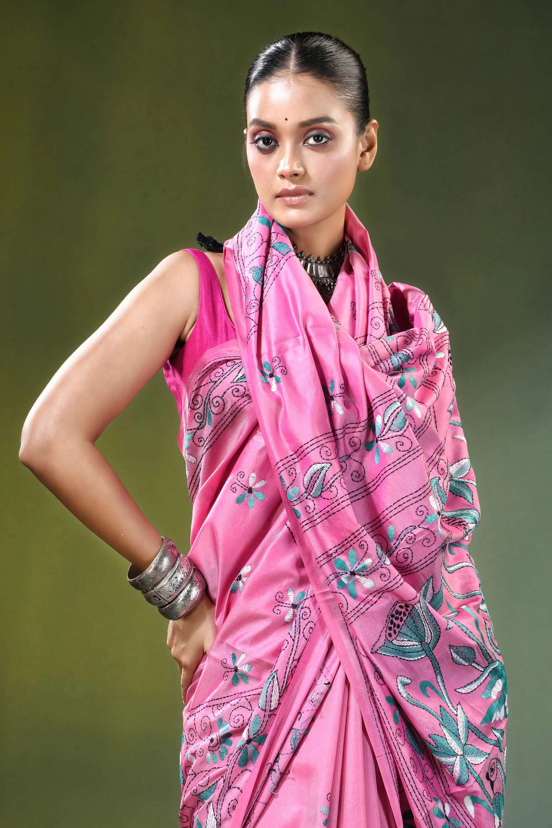 Hand embroidered nature motif silk kantha saree in pink vibrant intricate teal 2