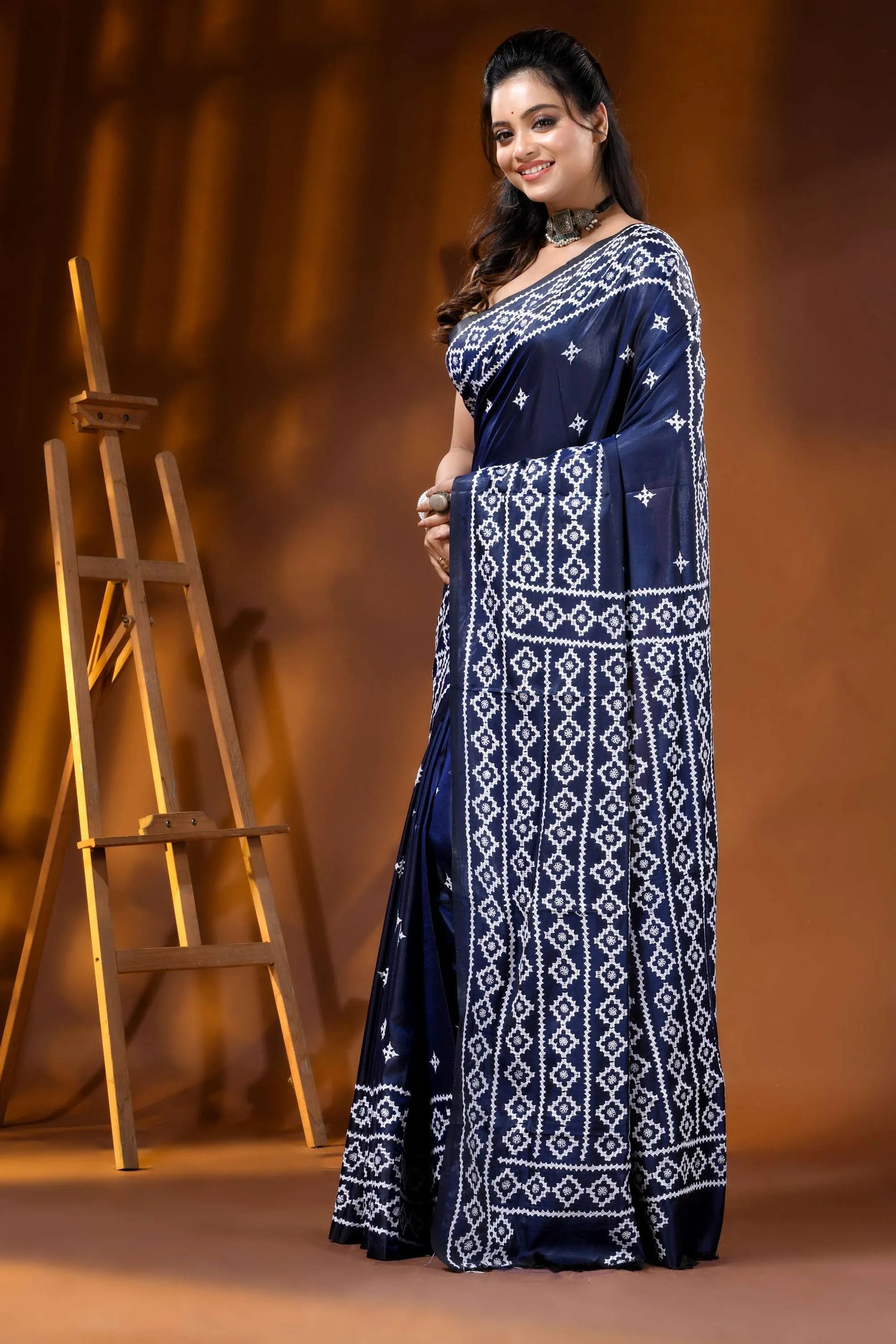 Hand embroidered navy blue silk kutch work saree - geometric design 3