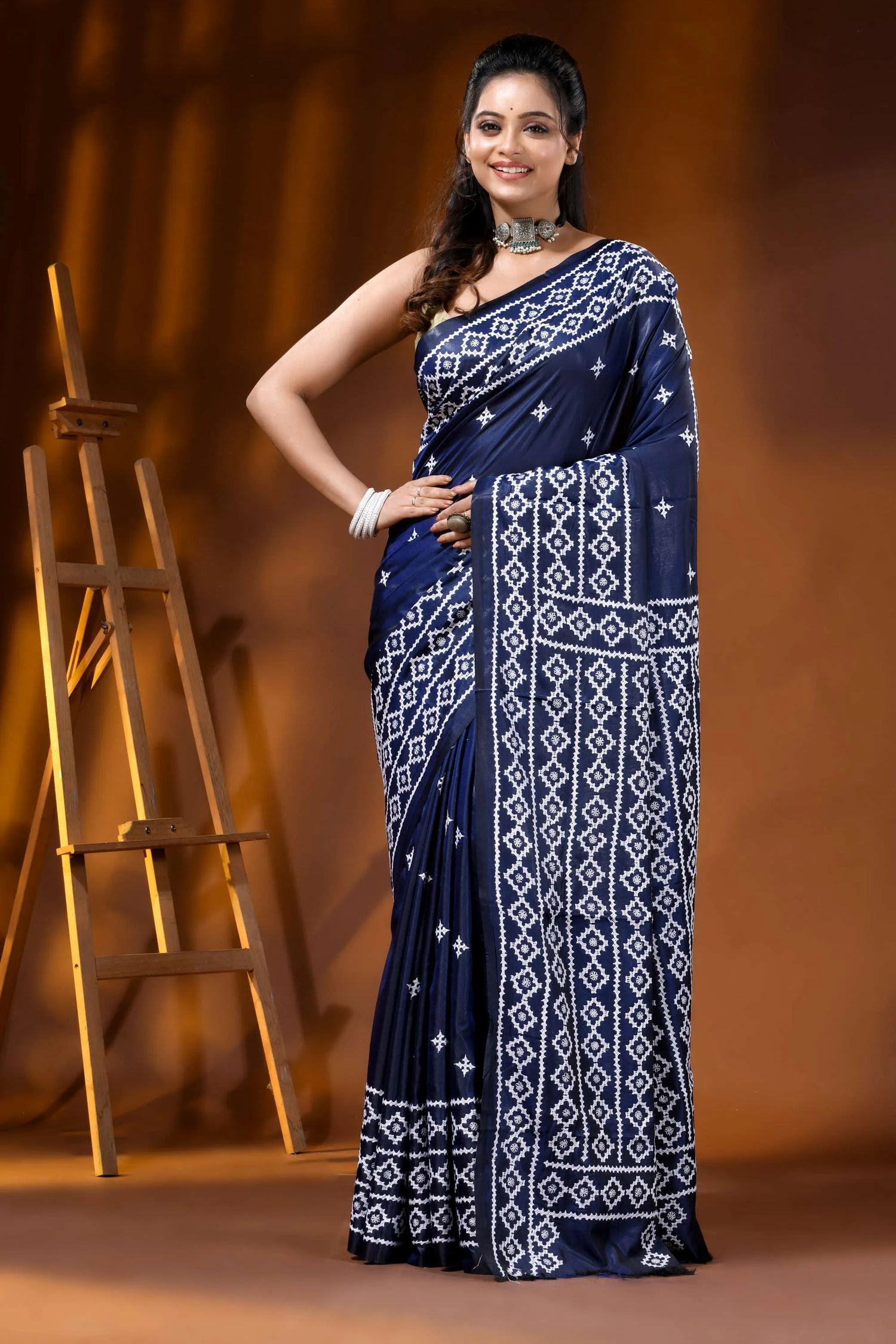 Hand embroidered navy blue silk kutch work saree - geometric design 6