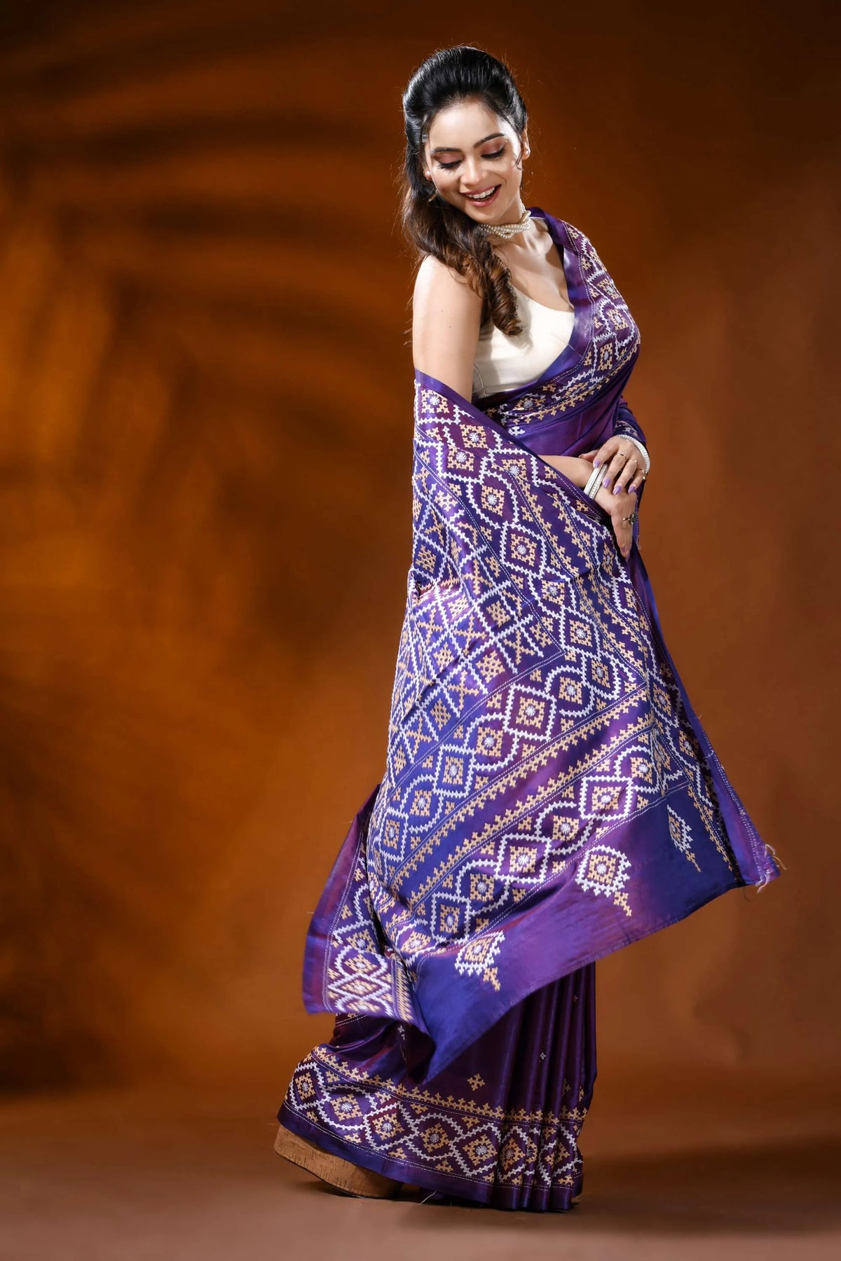 Hand embroidered royal purple gujarati stitch silk saree - ethnic design 4