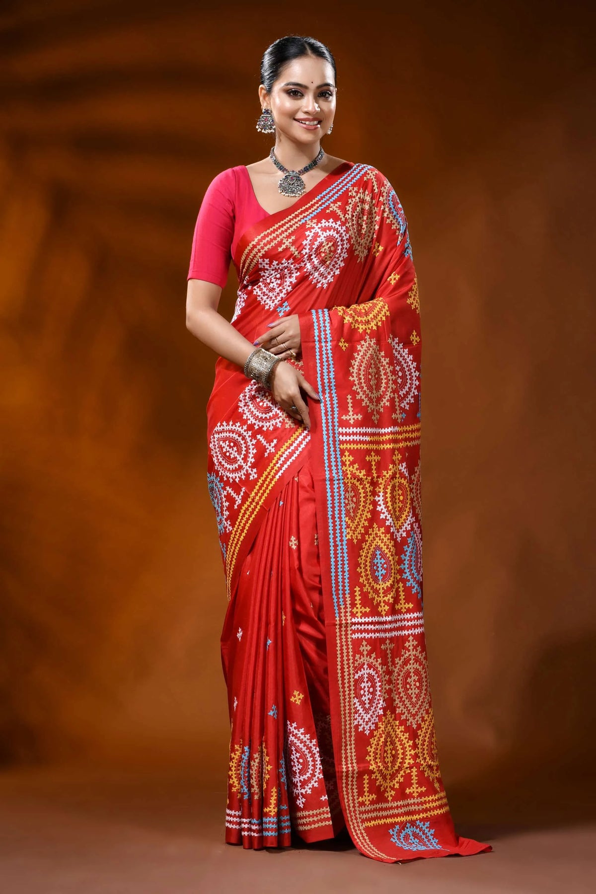 Hand embroidered scarlet red silk kutch work saree - paisley motifs 1
