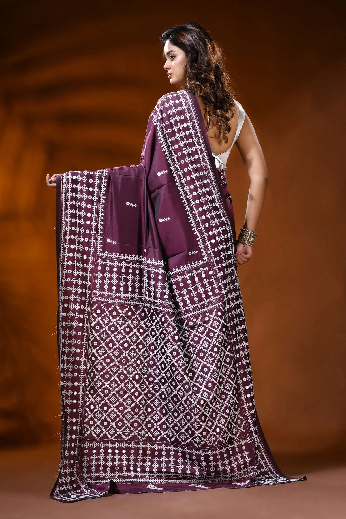 Handcrafted berry purple kutch work silk saree with mirror detailing 5