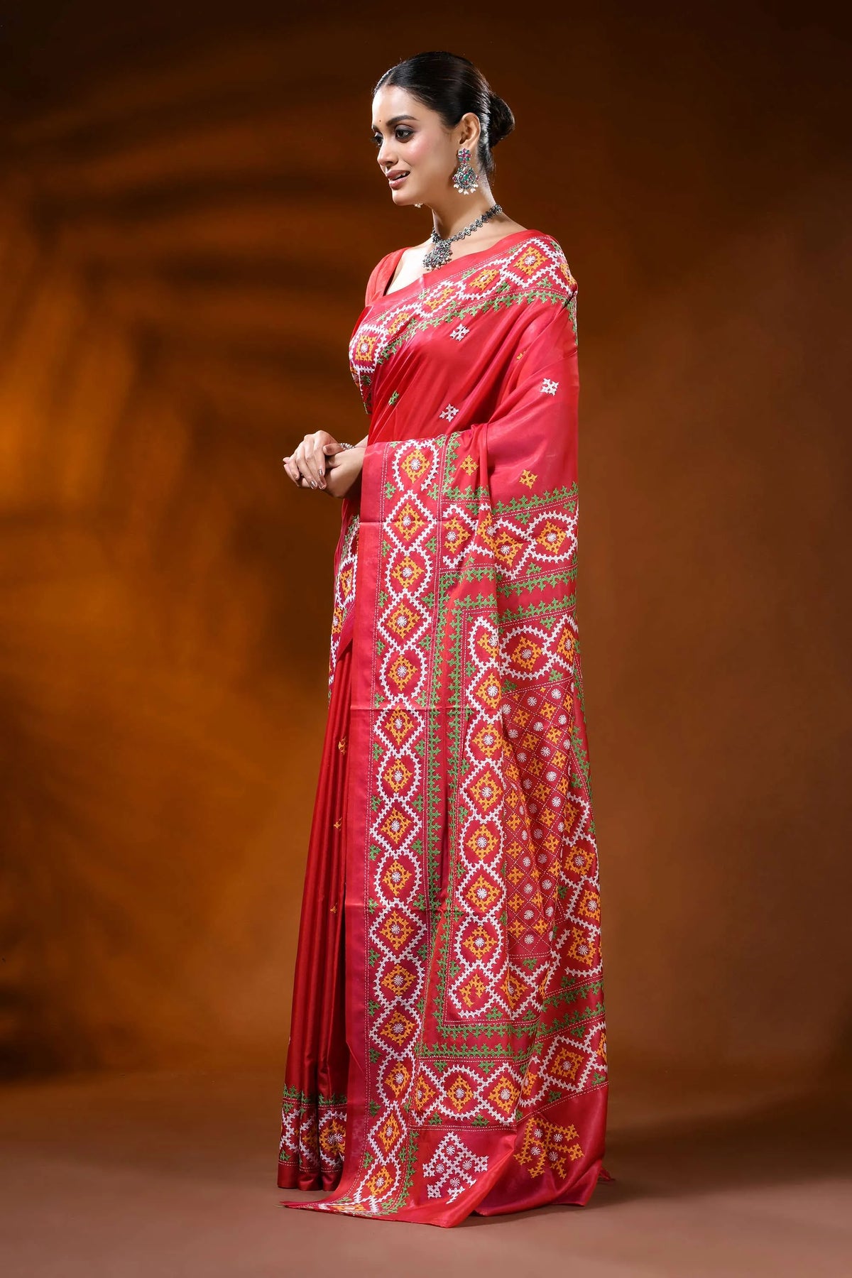 Handcrafted coral red kutch work silk saree geometric ethnic design 3