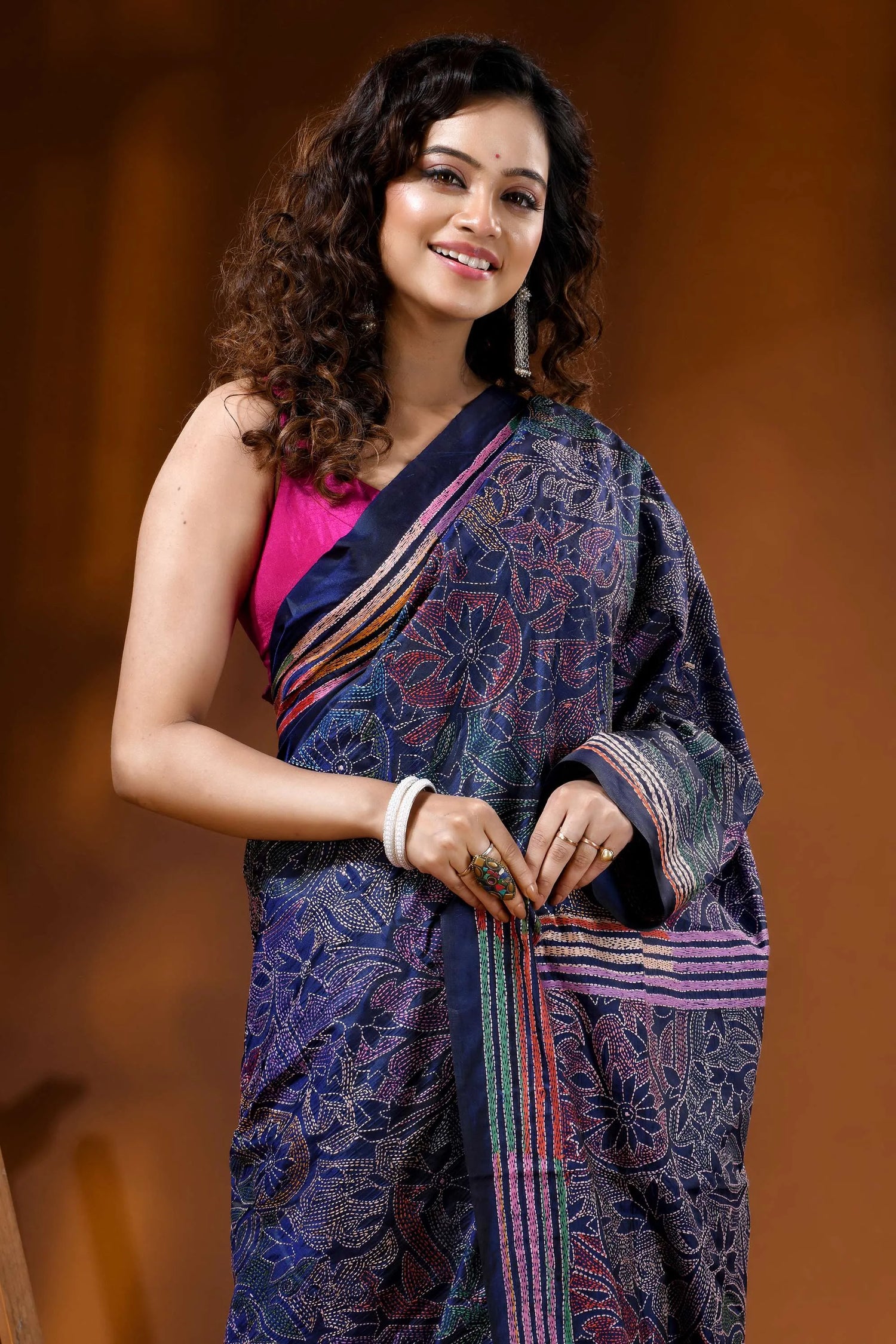 Handcrafted floral design navy blue kantha embroidery silk saree - reverse stitch 2