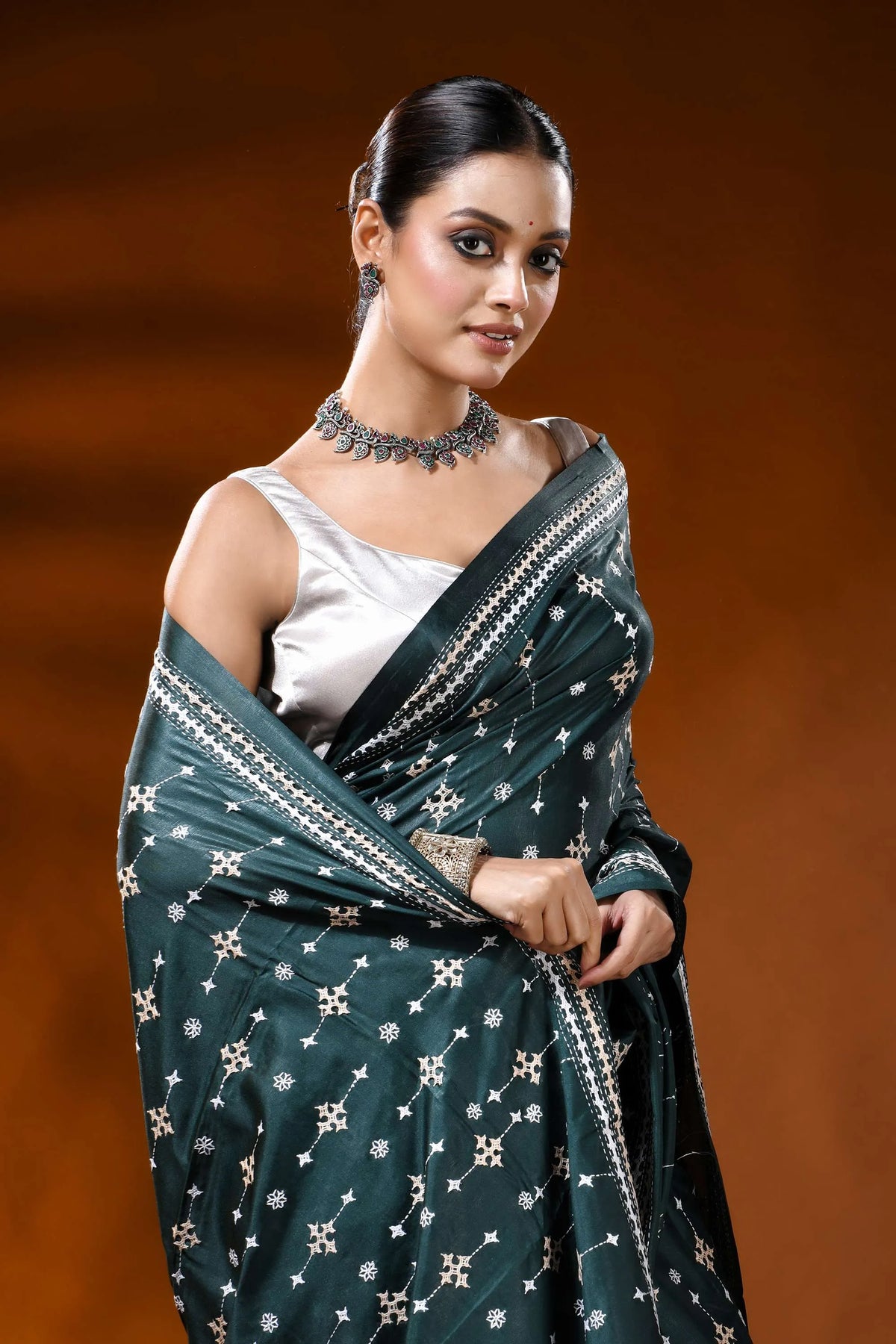 Handcrafted forest green silk gujrati stitch saree - ethnic design 2