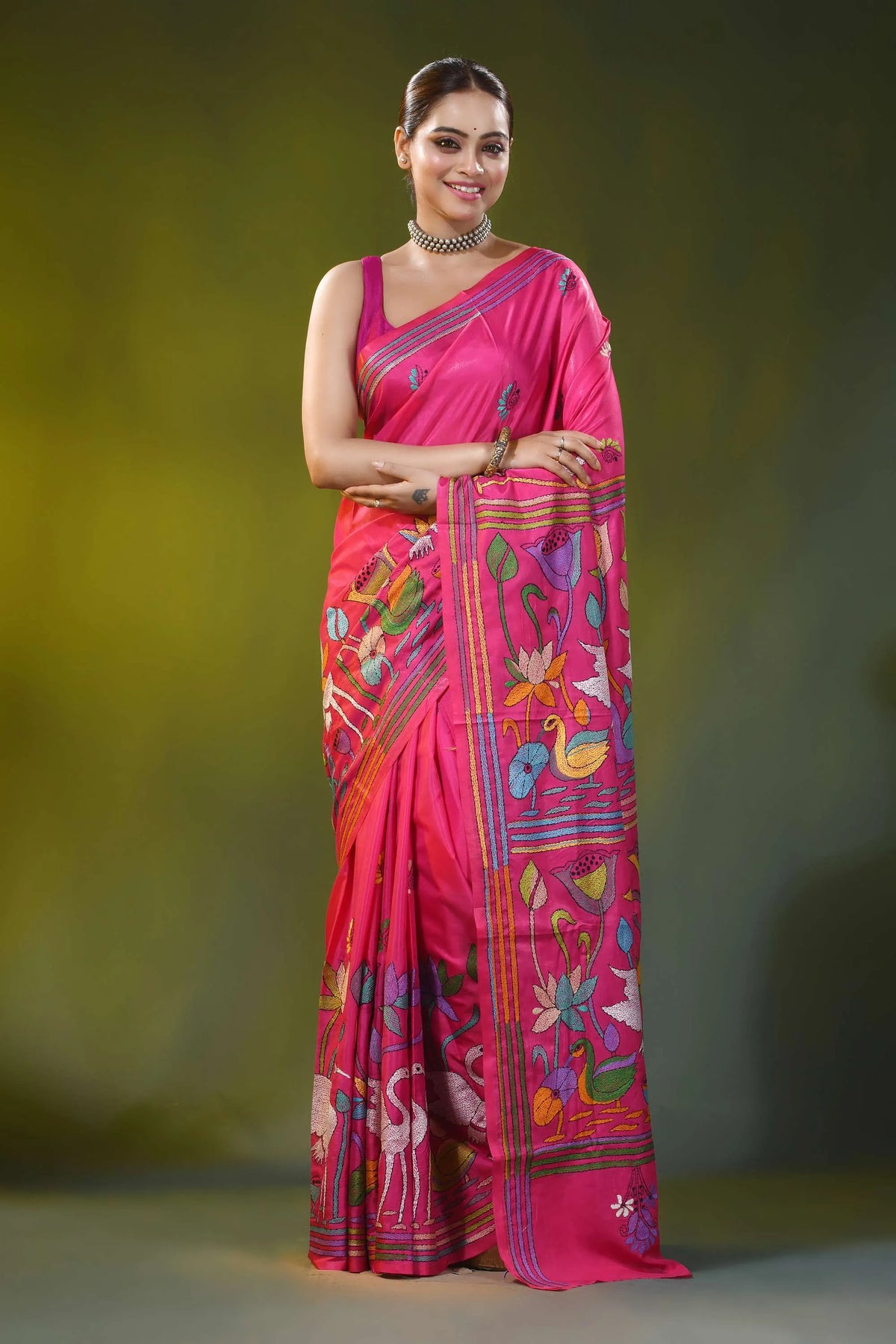 Handcrafted fuchsia pink crane motif silk kantha stitch saree 1