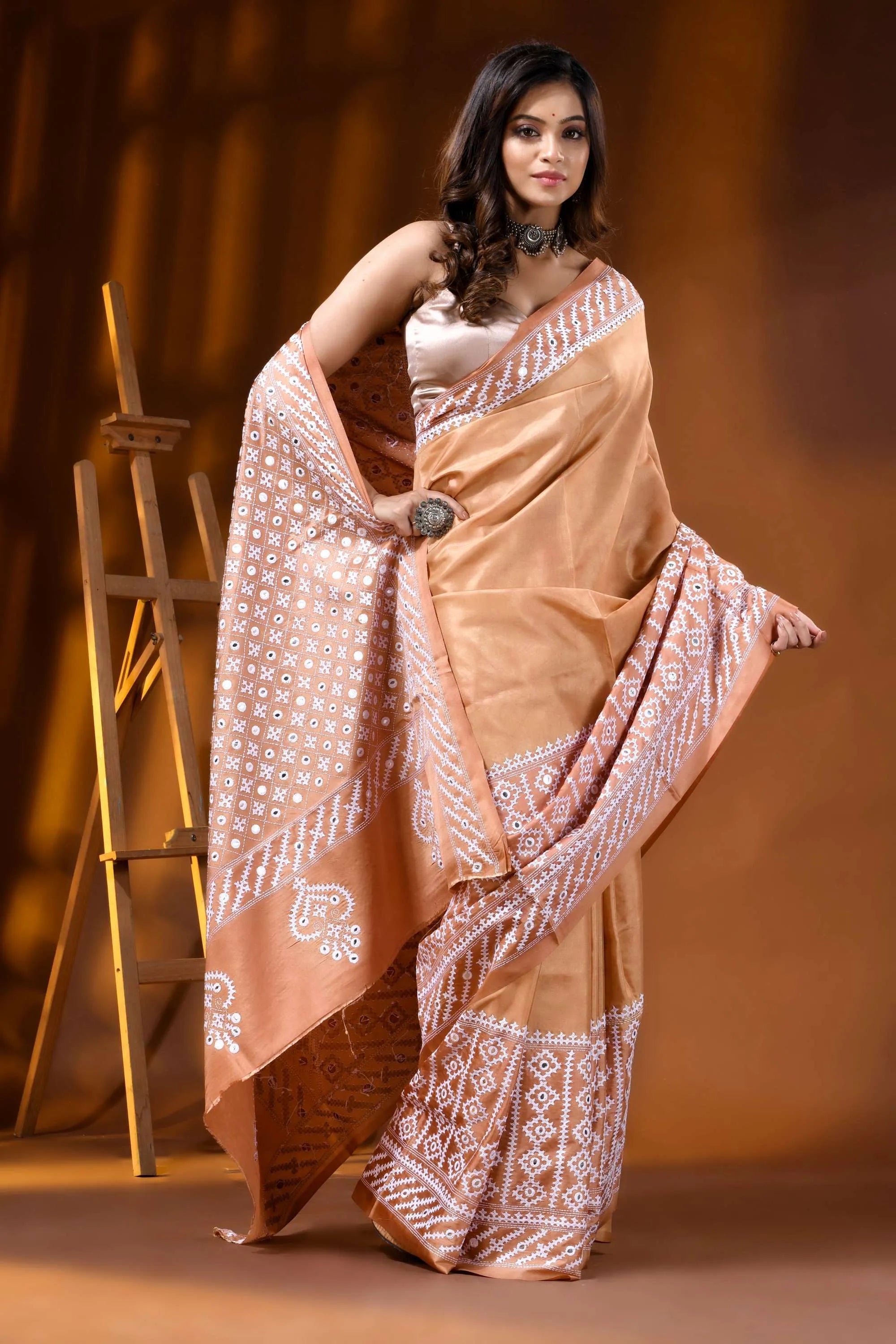 Handcrafted geometric design kutch work saree with mirror in tan 4
