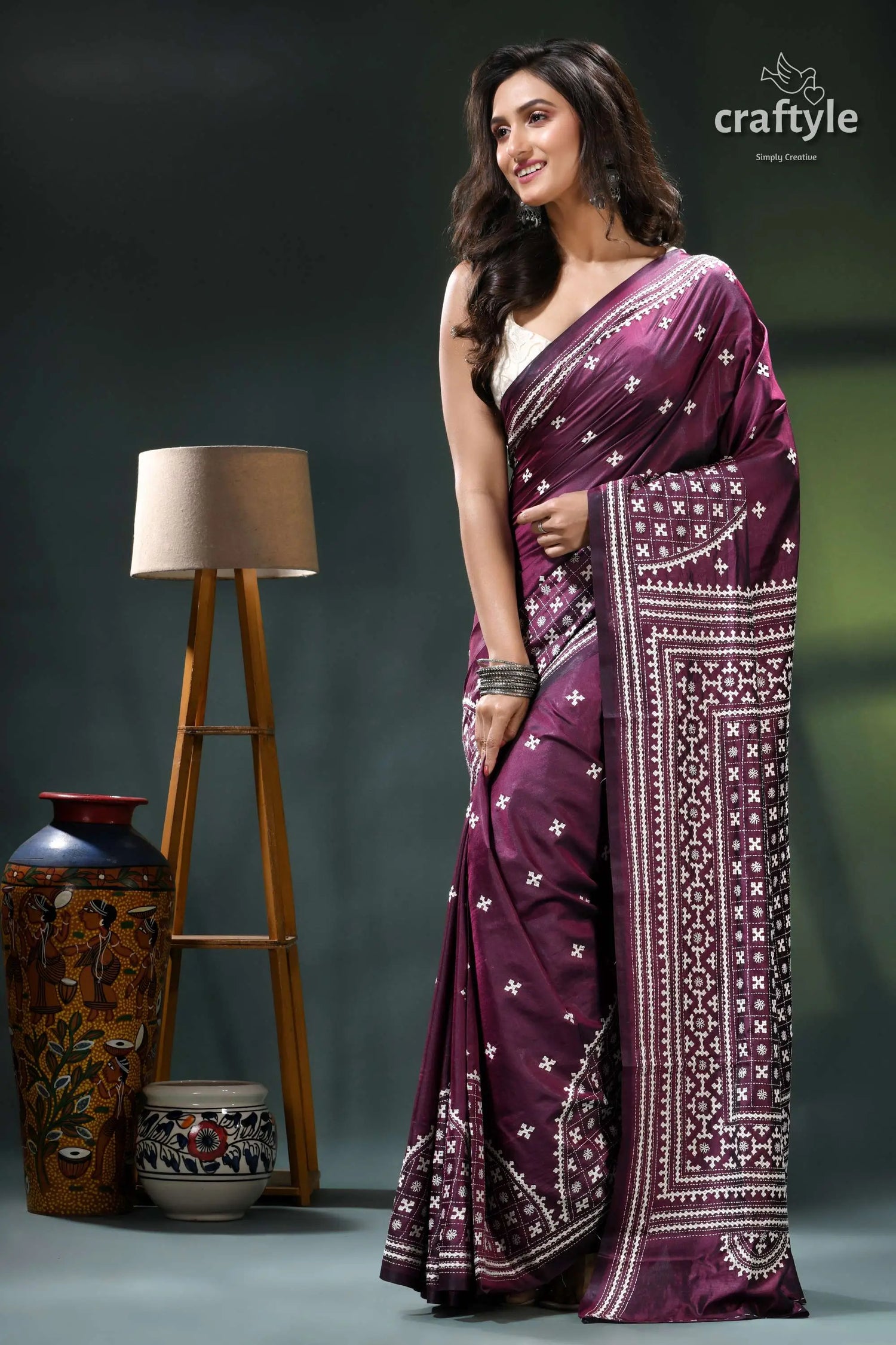 Handcrafted gujrati stitch heritage silk saree in wine berry maroon saree white geometric patterns 3