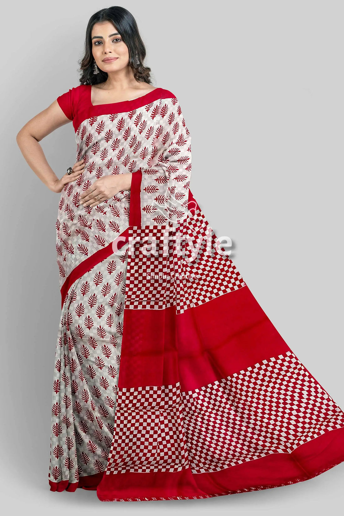 Handcrafted mulberry pure silk saree in sizzling red white block print design red white patterned saree 2