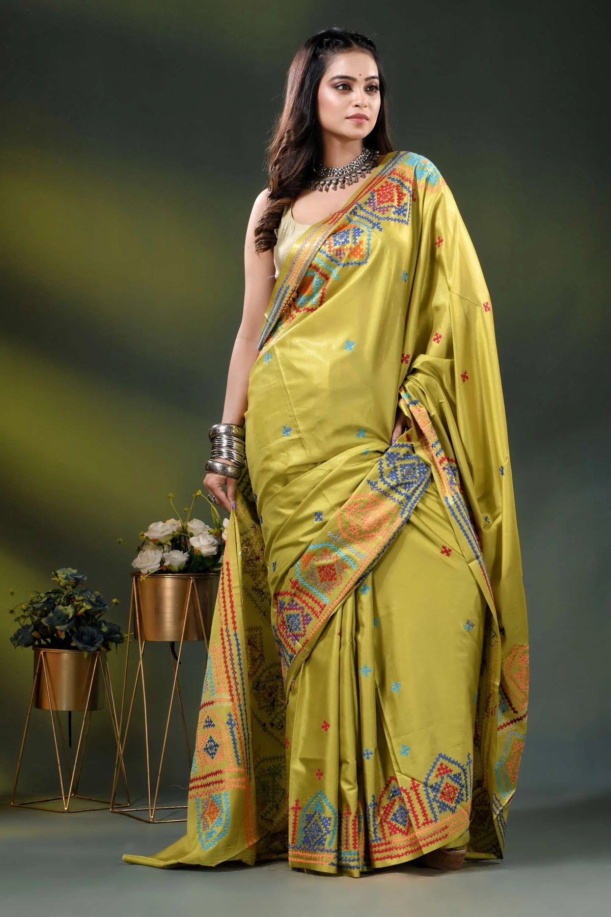 Handcrafted multicolor ethnic design kutch embroidery silk saree in alpine 4