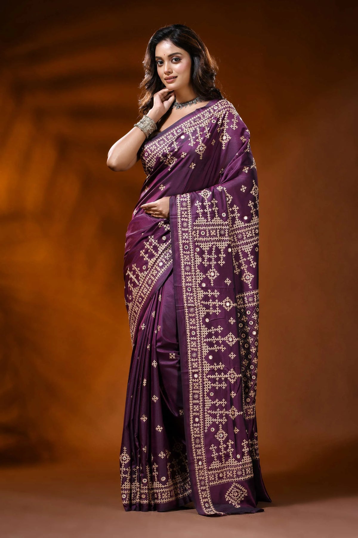 Handcrafted plum purple kutch work silk saree with mirror detailing 6