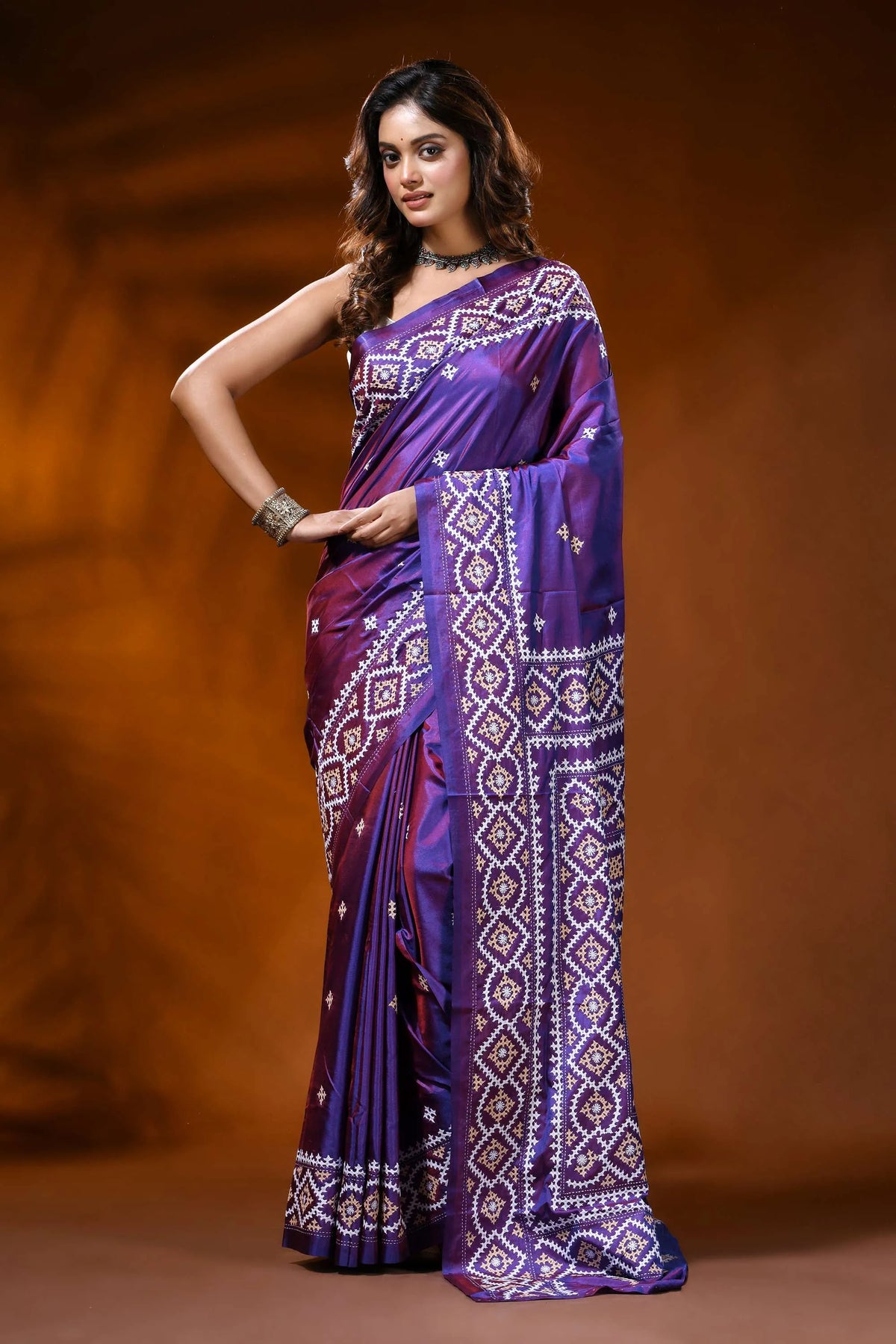 Handcrafted royal purple gujarati stitch saree in silk - ethnic design 1