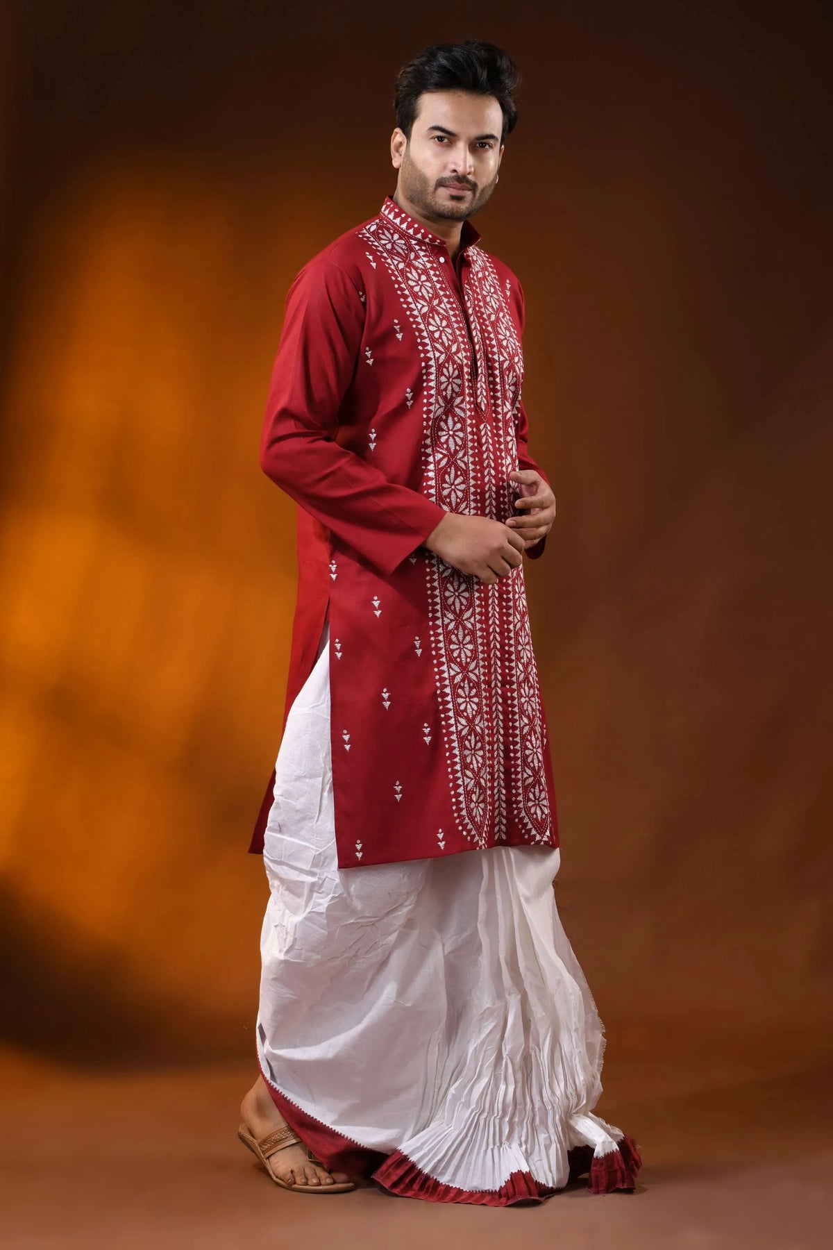 Handcrafted ruby red men’s cotton kantha kurta with white floral panel 3