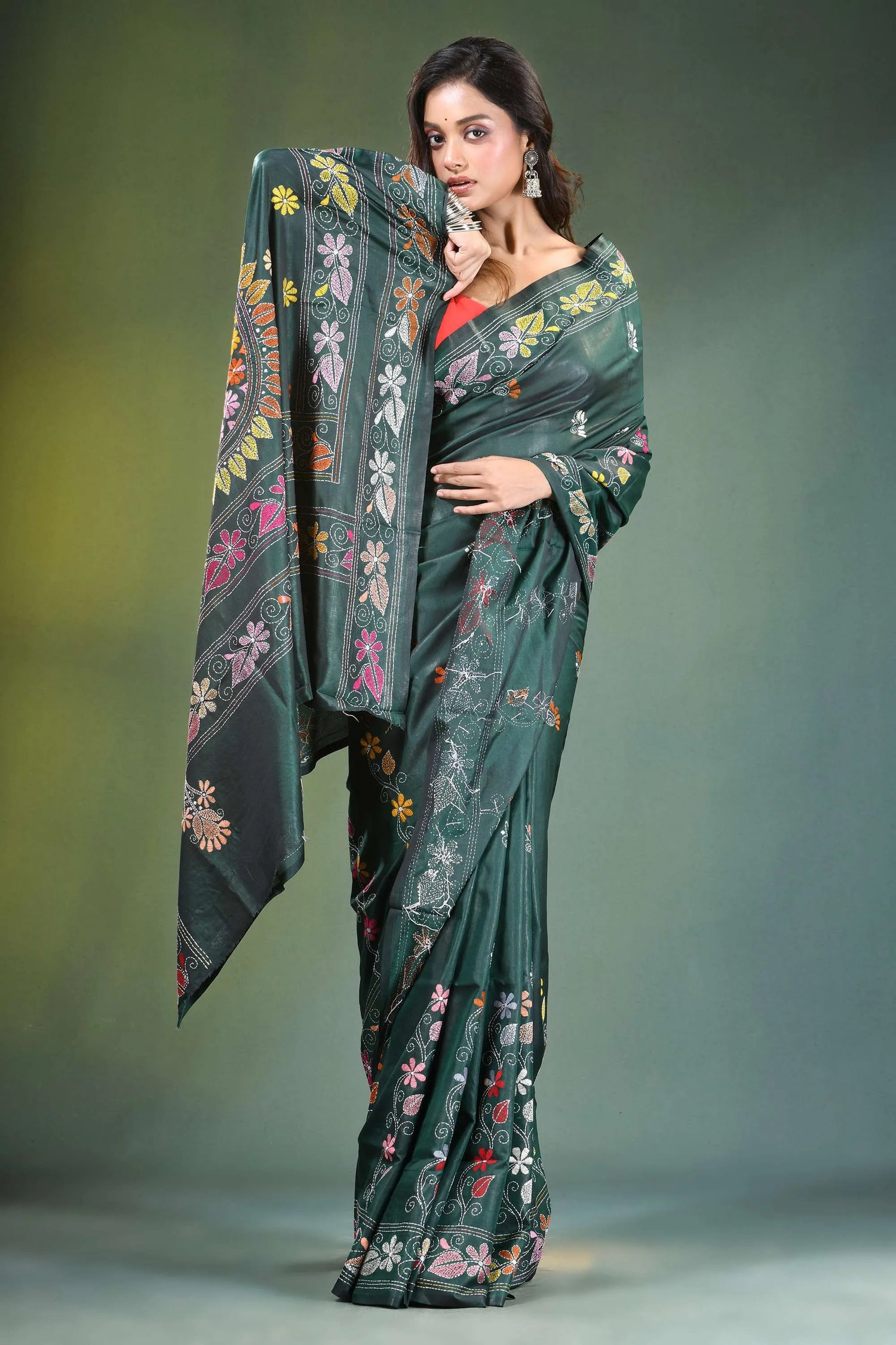 Handcrafted timber green silk kantha saree with floral mandala design dark adorned 4