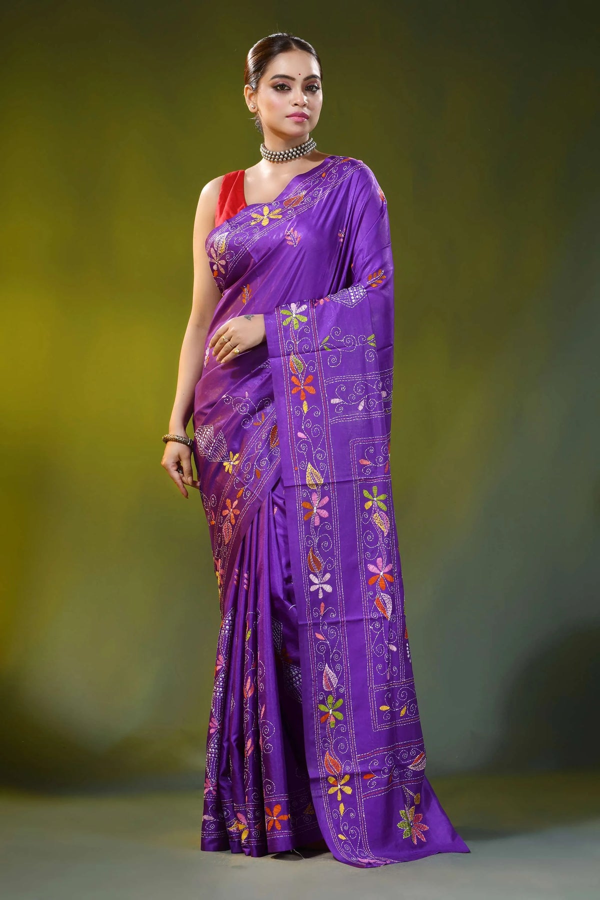 Handcrafted violet kantha stitch saree - hibiscus floral design 6