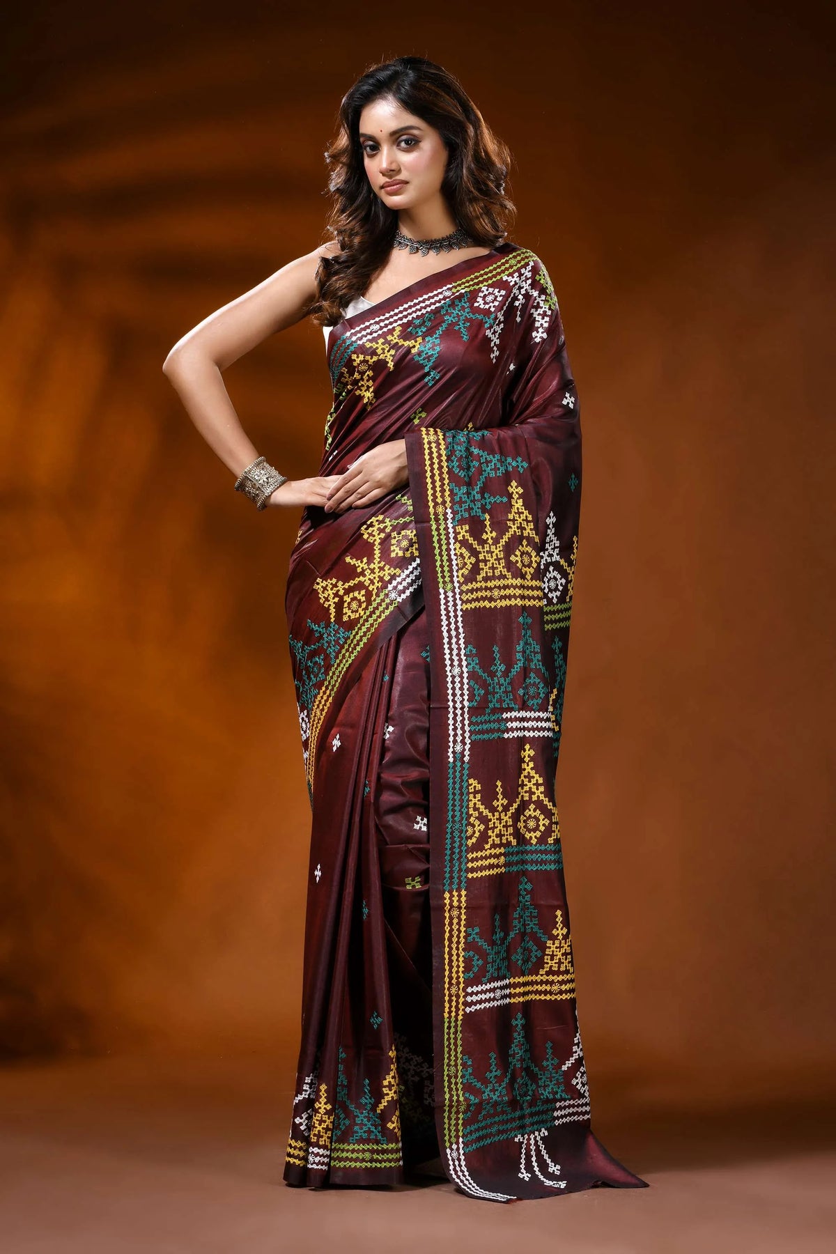 Handcrafted wine berry kutch work saree in silk - multicolor ethnic motif 1