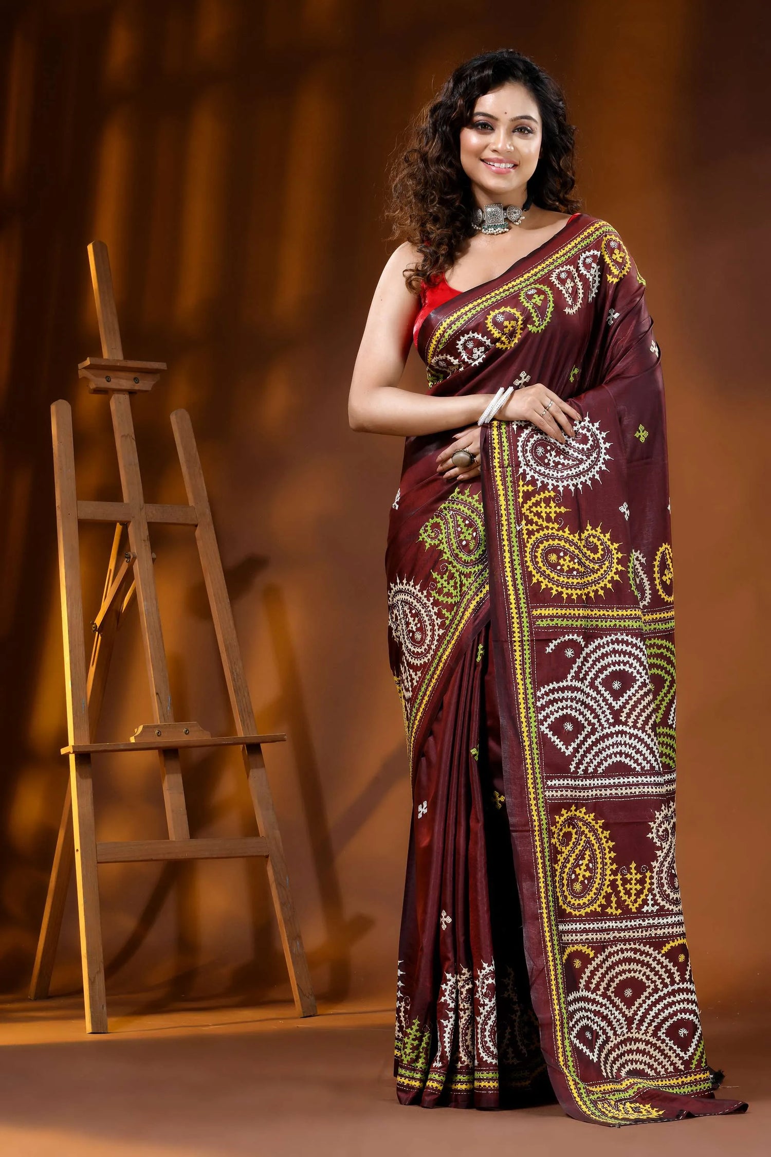 Handcrafted wine silk kutch embroidery saree with multicolor paisley motif 6