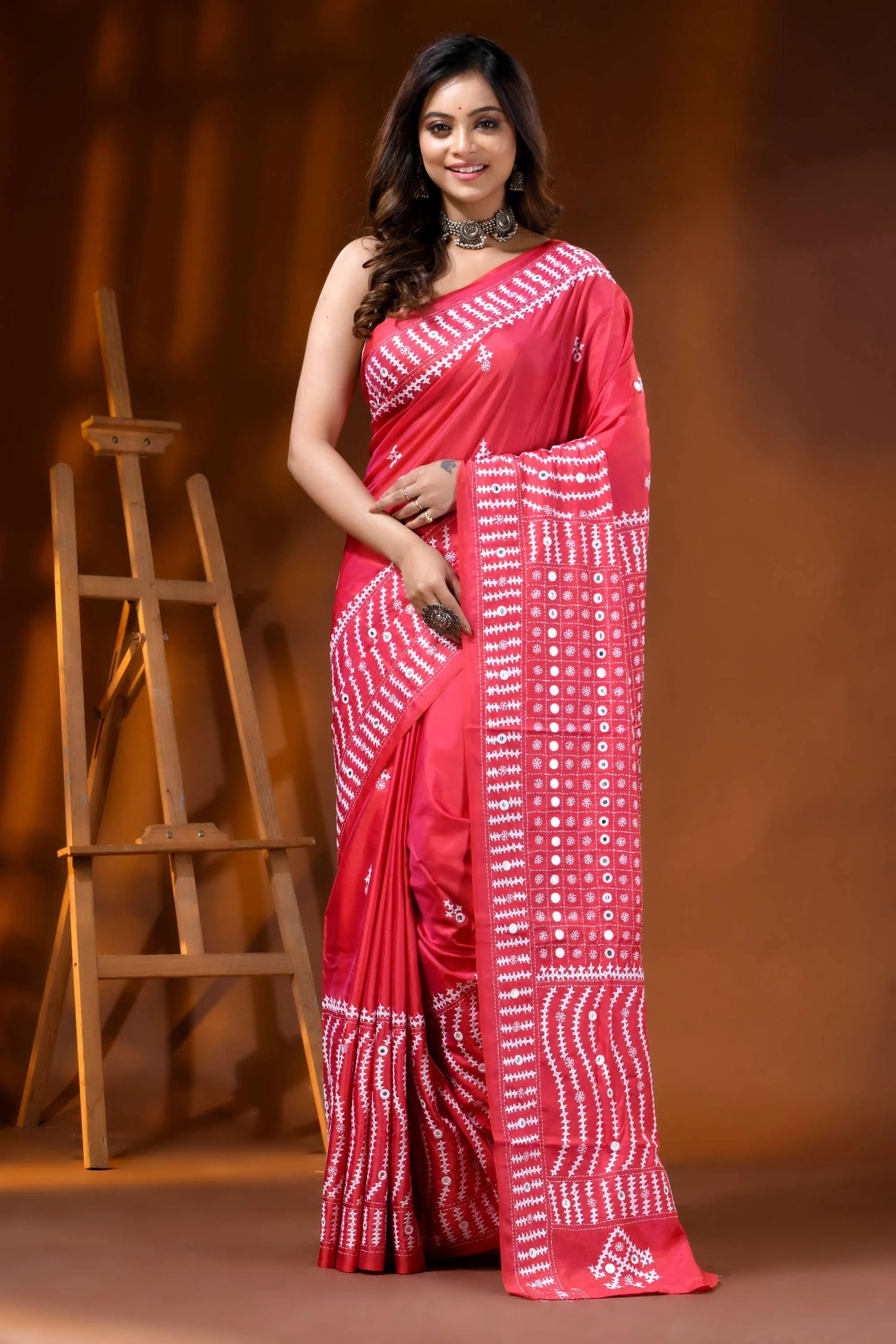 Handmade coral red silk gujarati stitch saree - geometric mirror work 6