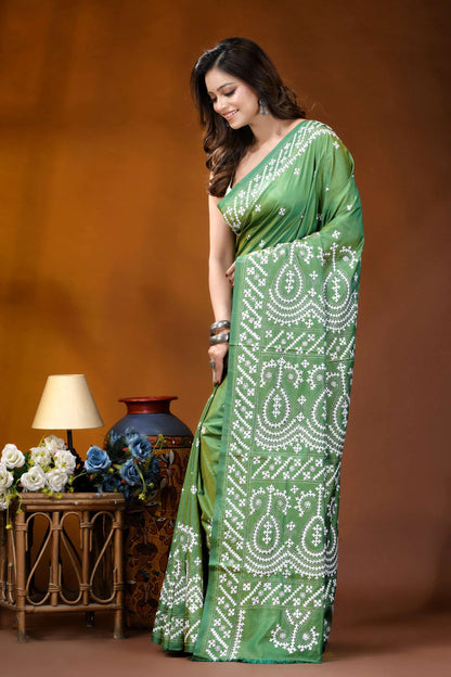Handmade emerald green paisley design kutch work silk saree vibrant green saree adorned intricate 3
