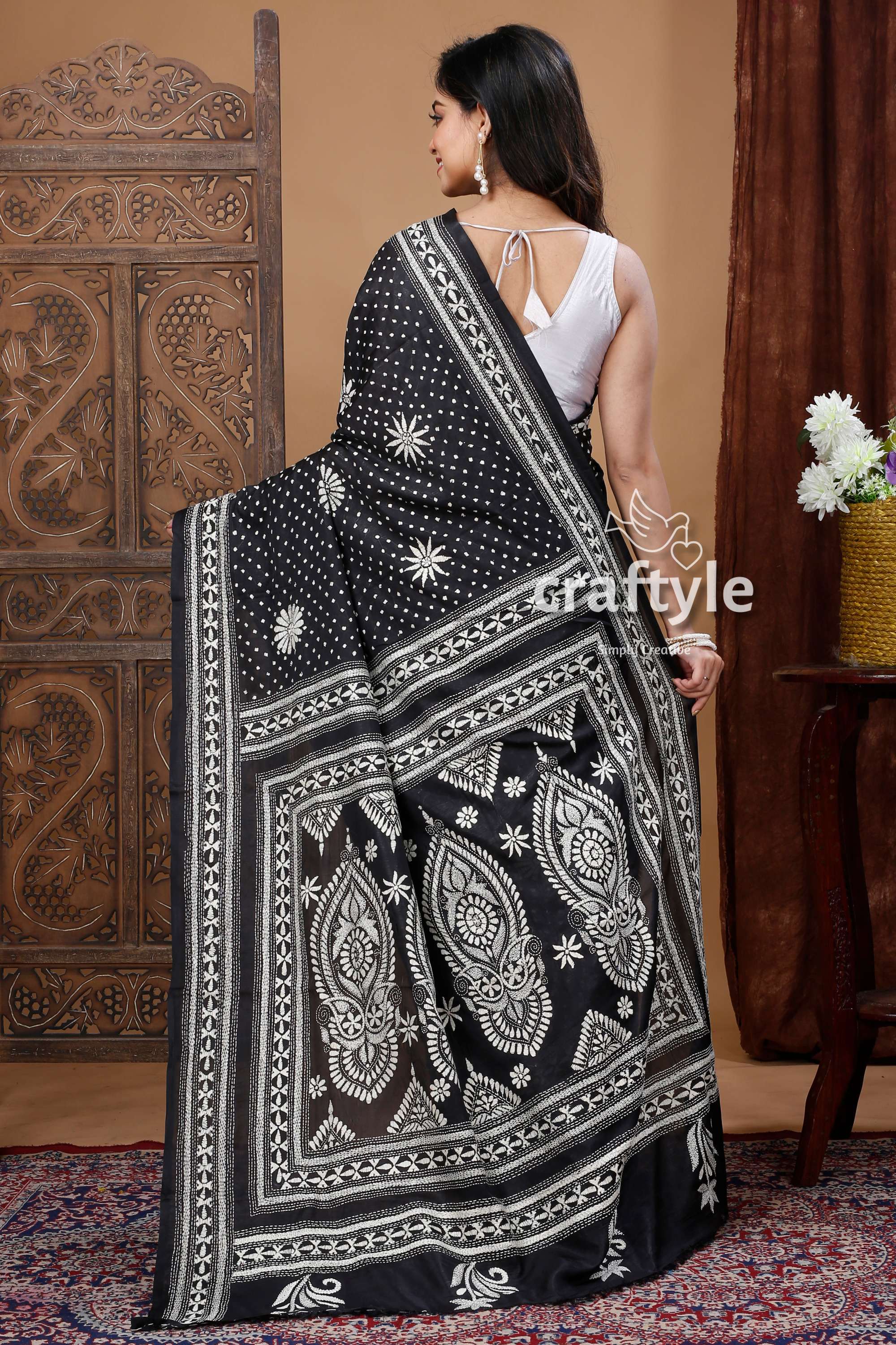 Handmade Silk Kantha Saree from Santiniketan Bengal - Black and White Design-Craftyle