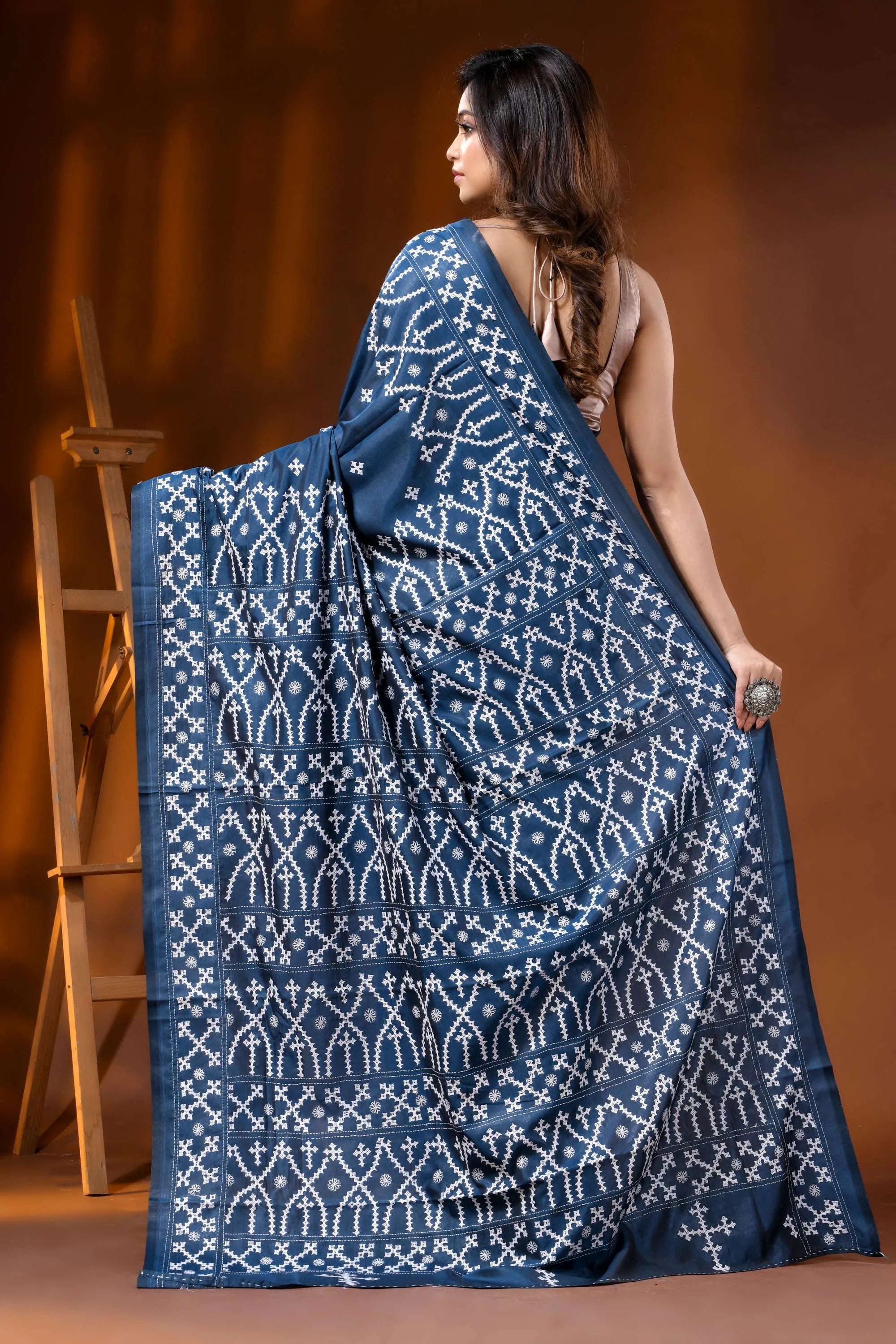 Handmade slate blue silk gujarati stitch saree with ethnic design 5